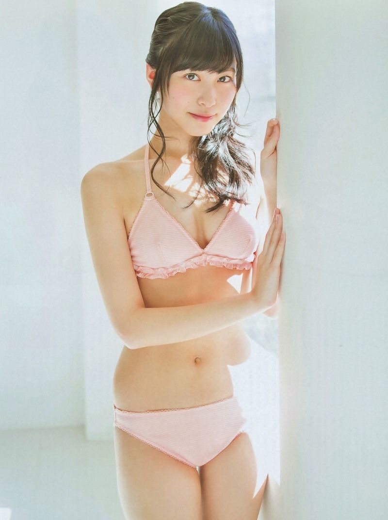 [BUBKA] 2014.05 白石麻衣 向田茉夏 小嶋真子 [18P]