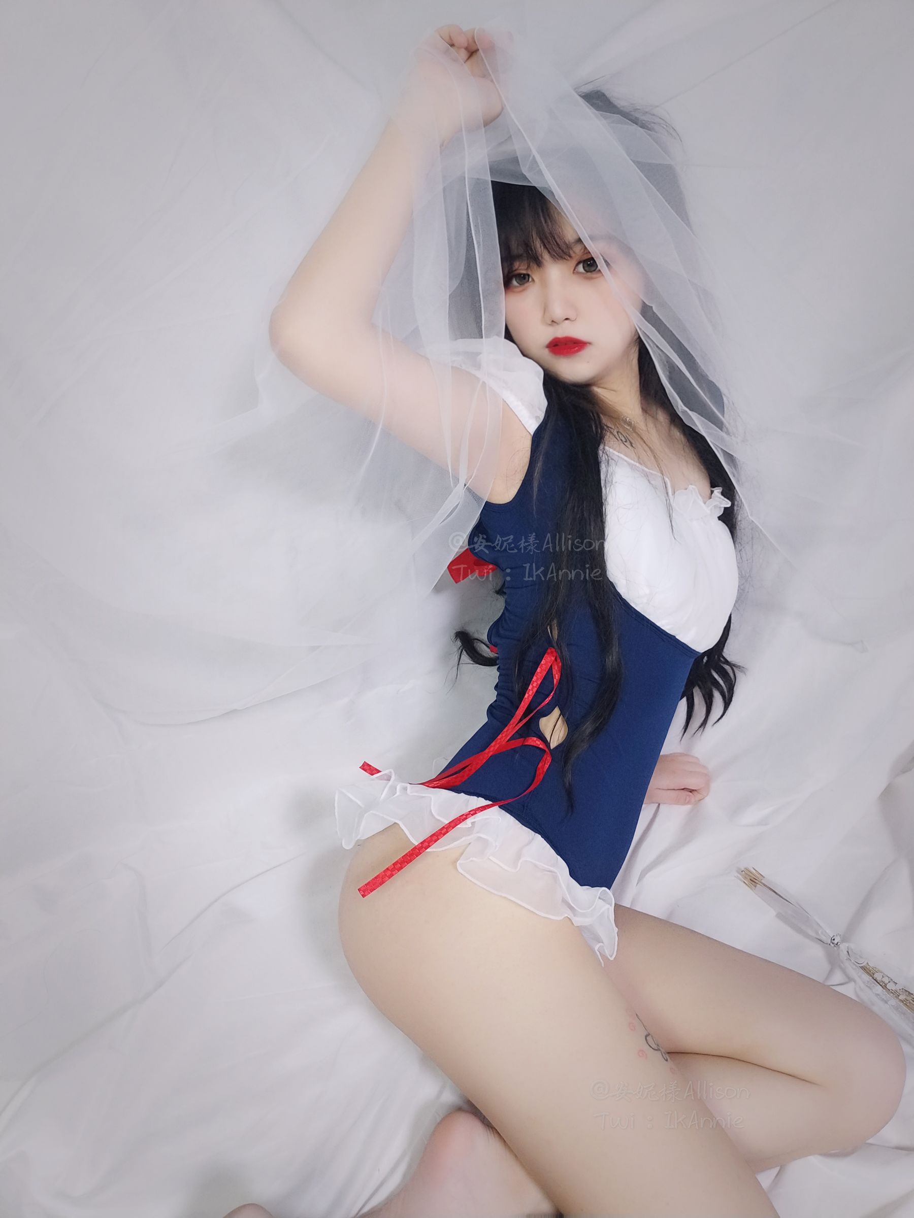 安妮 – 白雪姬泳装 [30P]