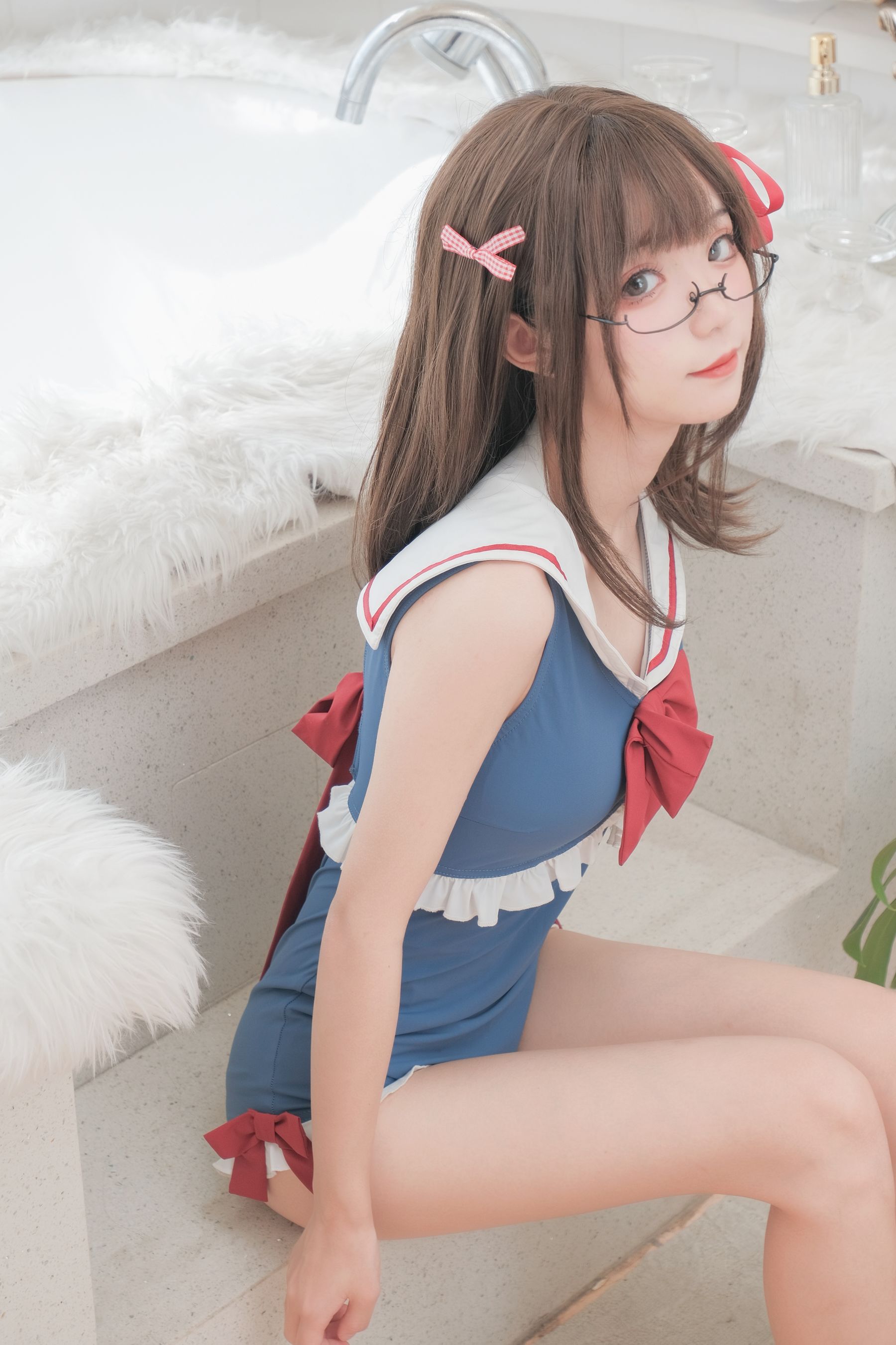 花柒Hana – 白雪姬泳装 [26P]