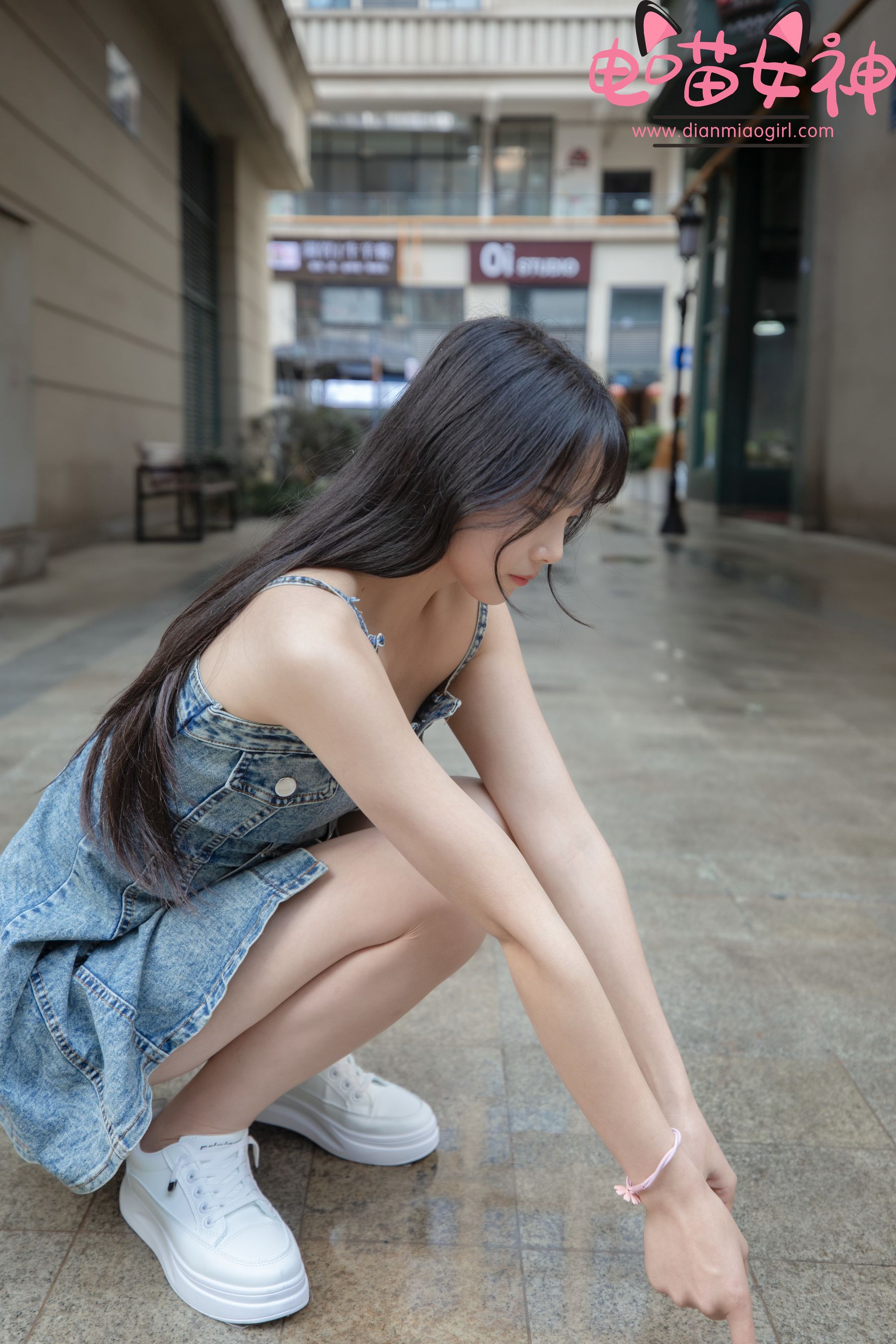 电喵女神 – 灵唯 稚嫩小白鞋 [71P]