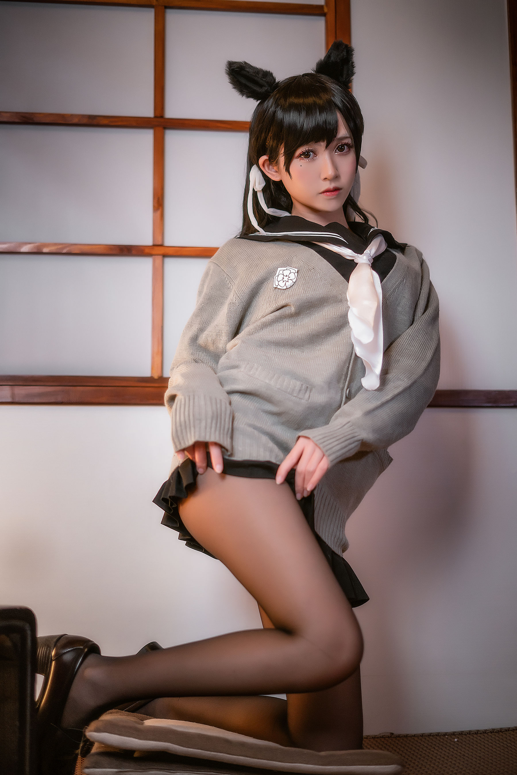 [萝莉COS] 鳗鱼霏儿 – 碧蓝航线 校服 [14P]