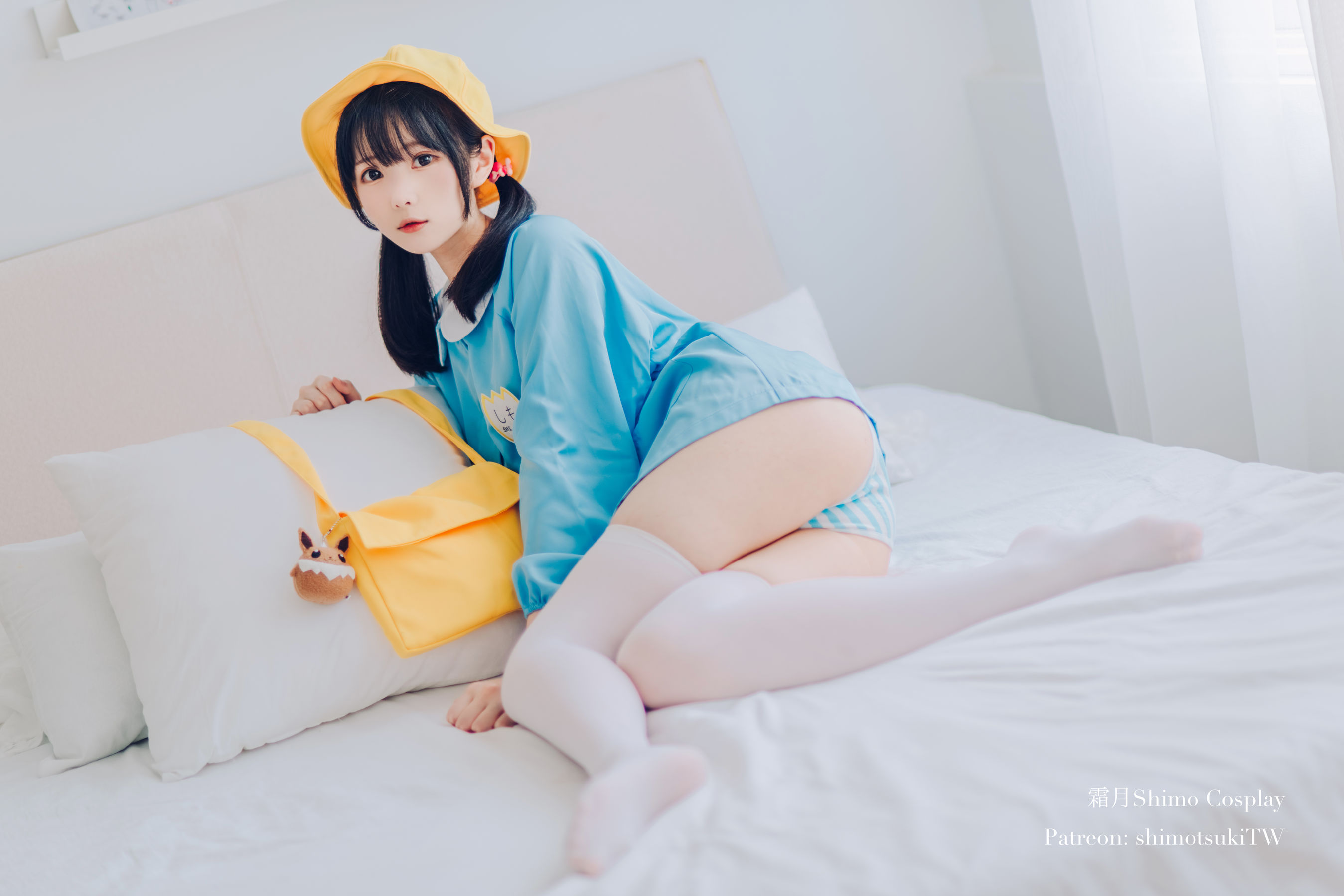 微博妹纸霜月shimo – 幼稚园 [12P]