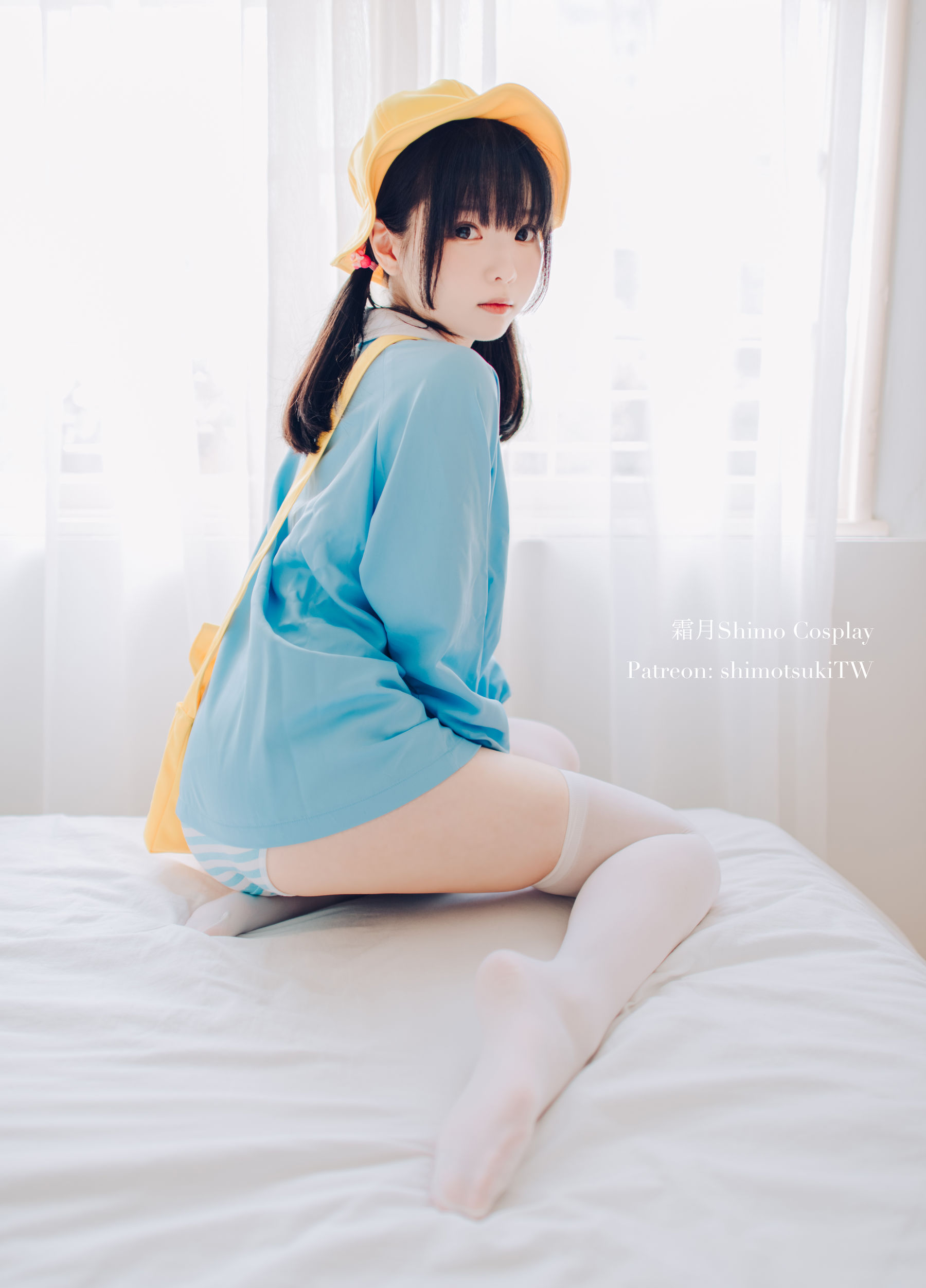 微博妹纸霜月shimo – 幼稚园 [12P]