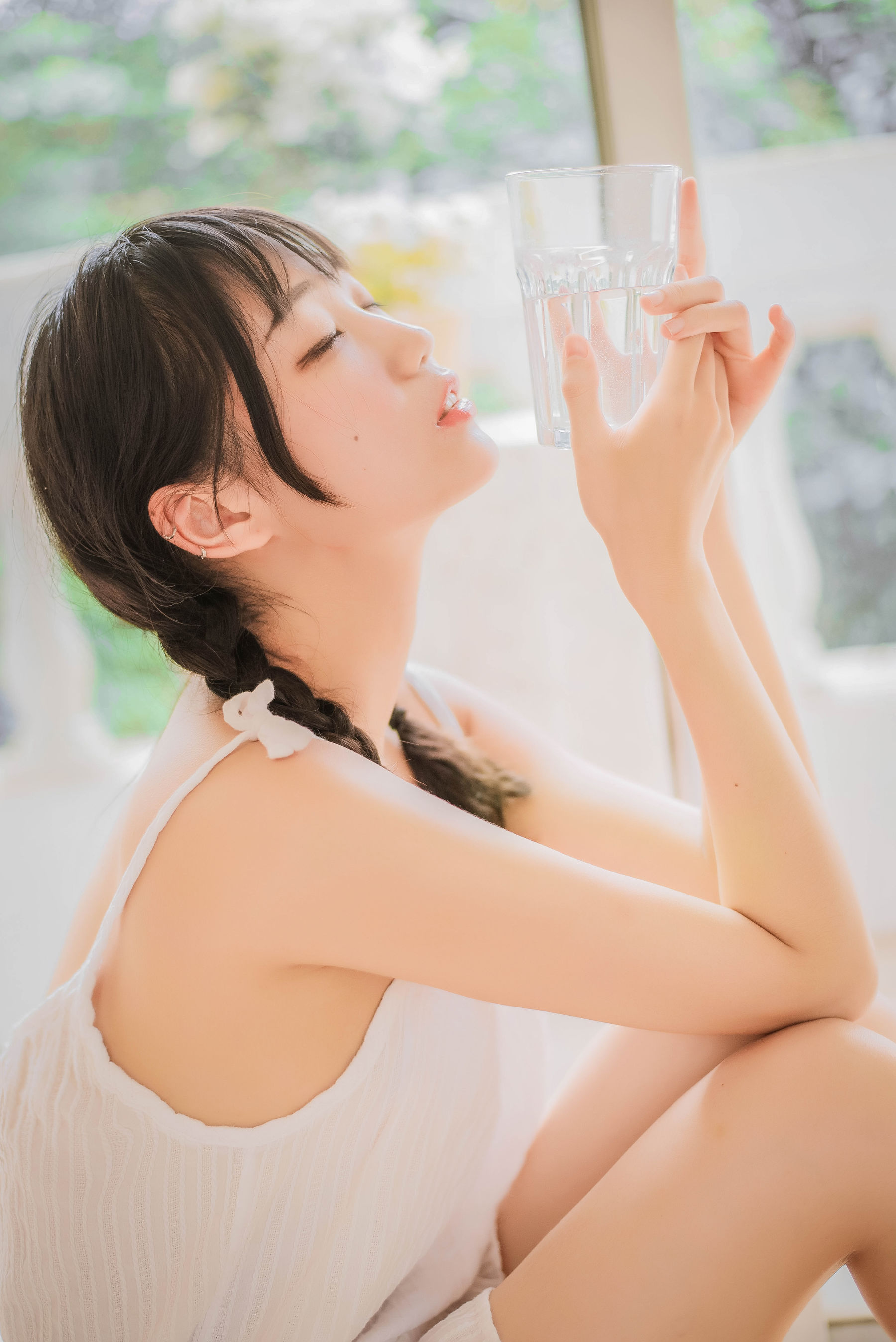 周叽是可爱兔兔 – 盛夏 [19P]