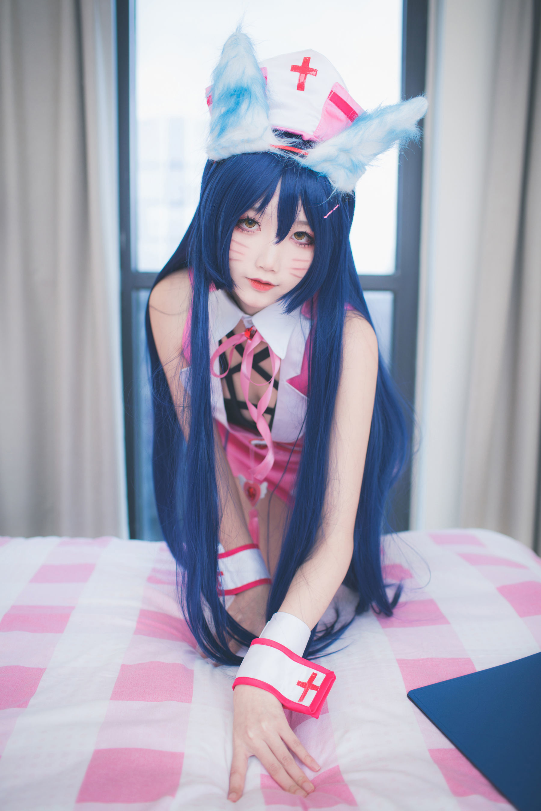 [萝莉COS] 清纯少女五更百鬼 – 阿狸护士服 [37P]