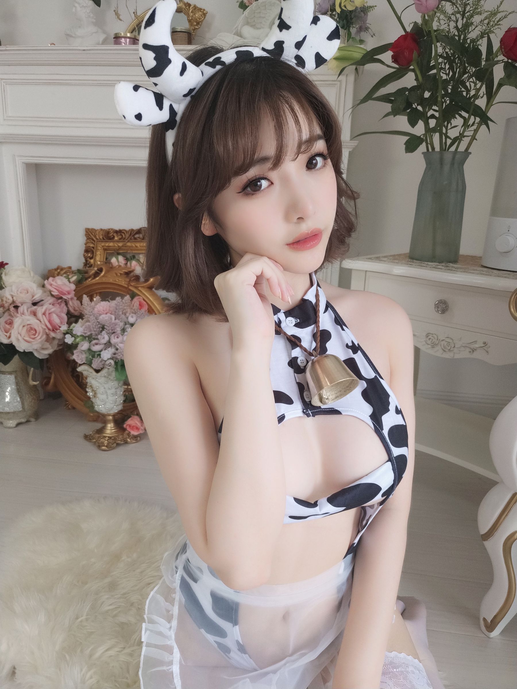 动漫博主雯妹 – 奶牛 [41P]