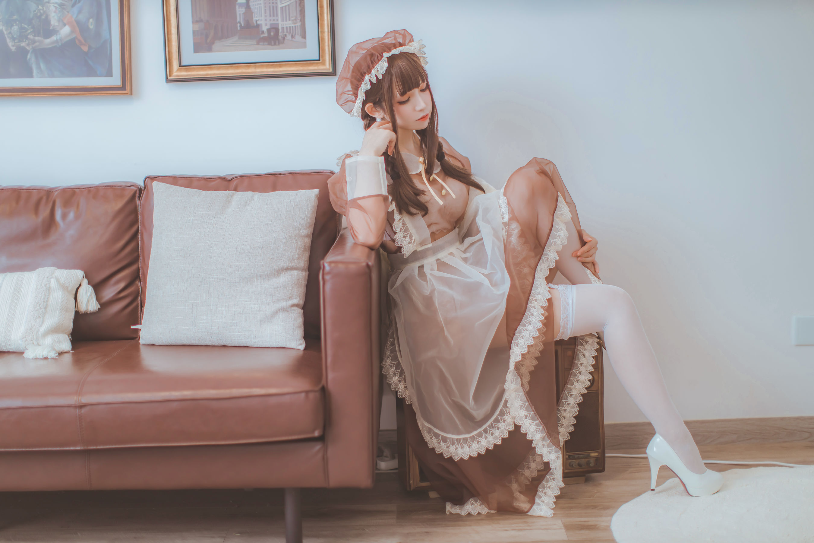 Coser衣衣 – 透明女仆 [31P]