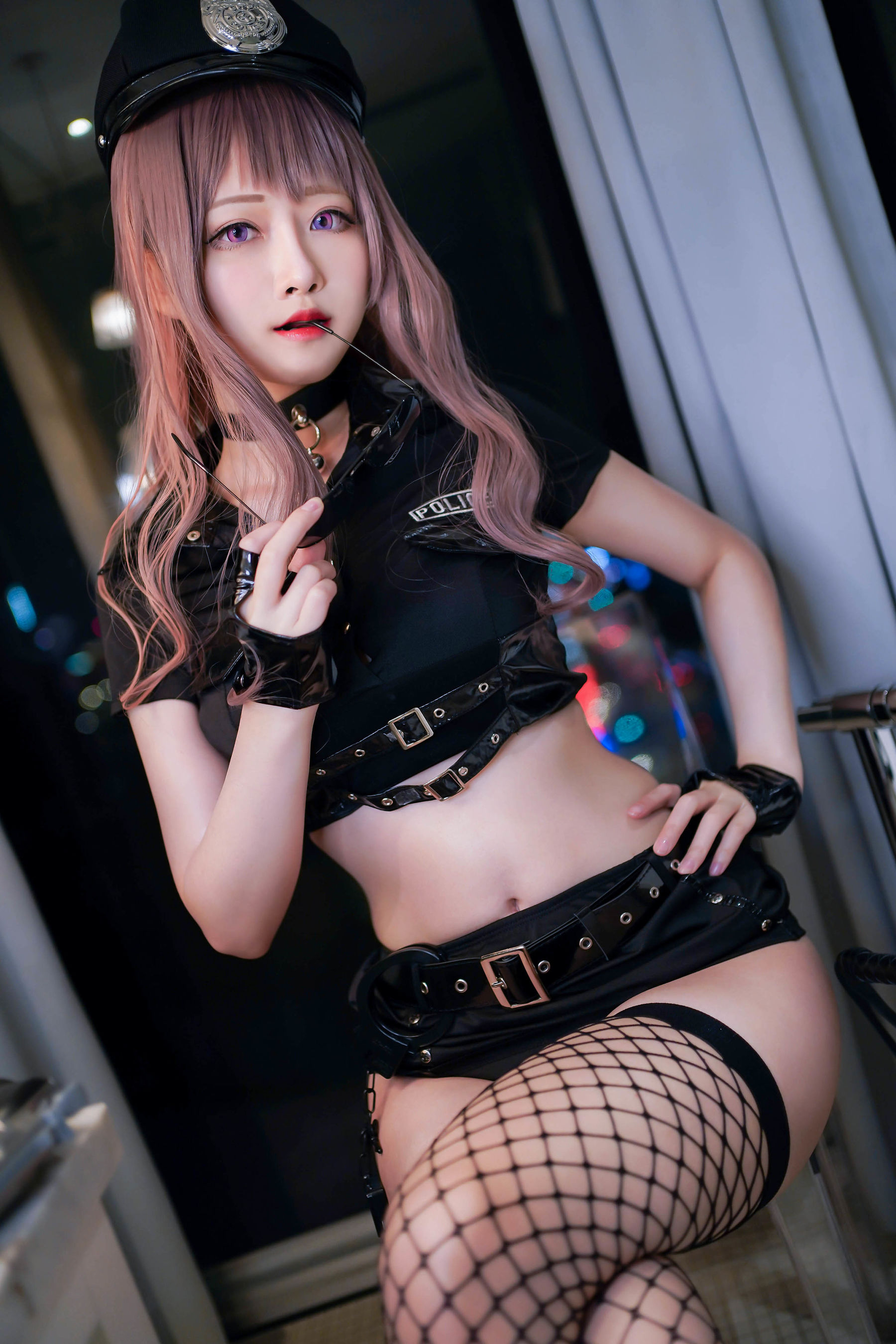 COS妹子Arty亞緹 – 女警网袜 [25P]