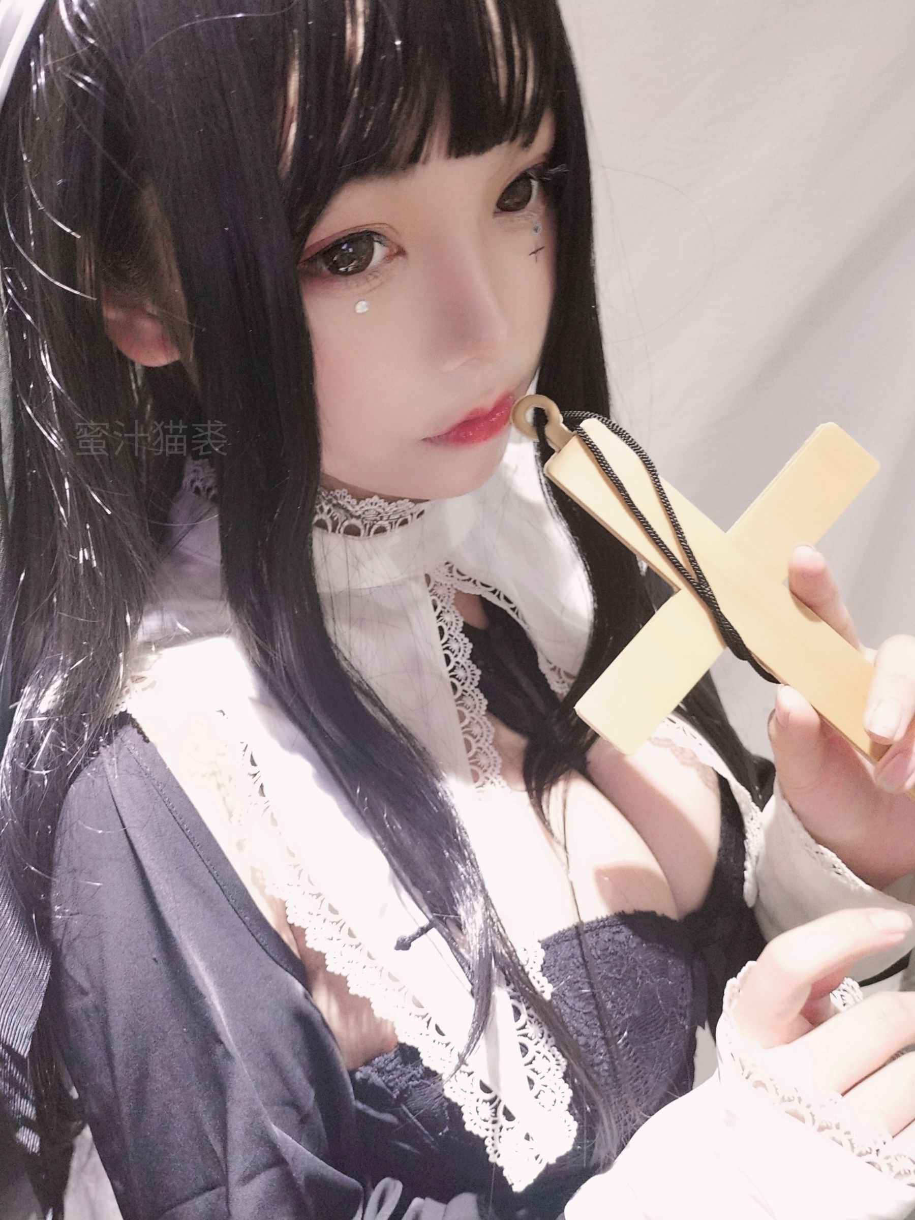 萌系小姐姐蜜汁猫裘 – 修女 [25P]