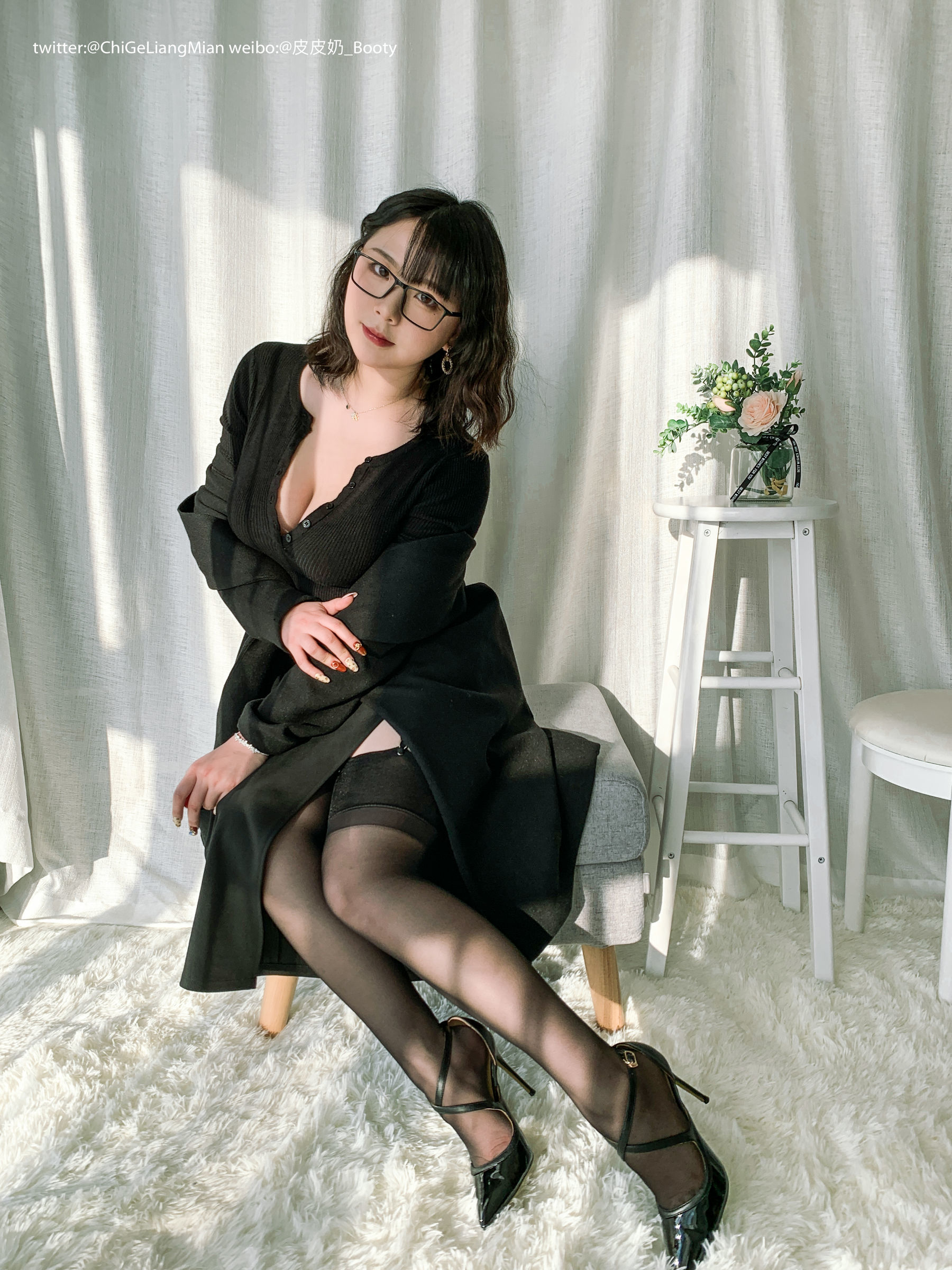 皮皮奶可可爱了啦 黑色OL [120P]