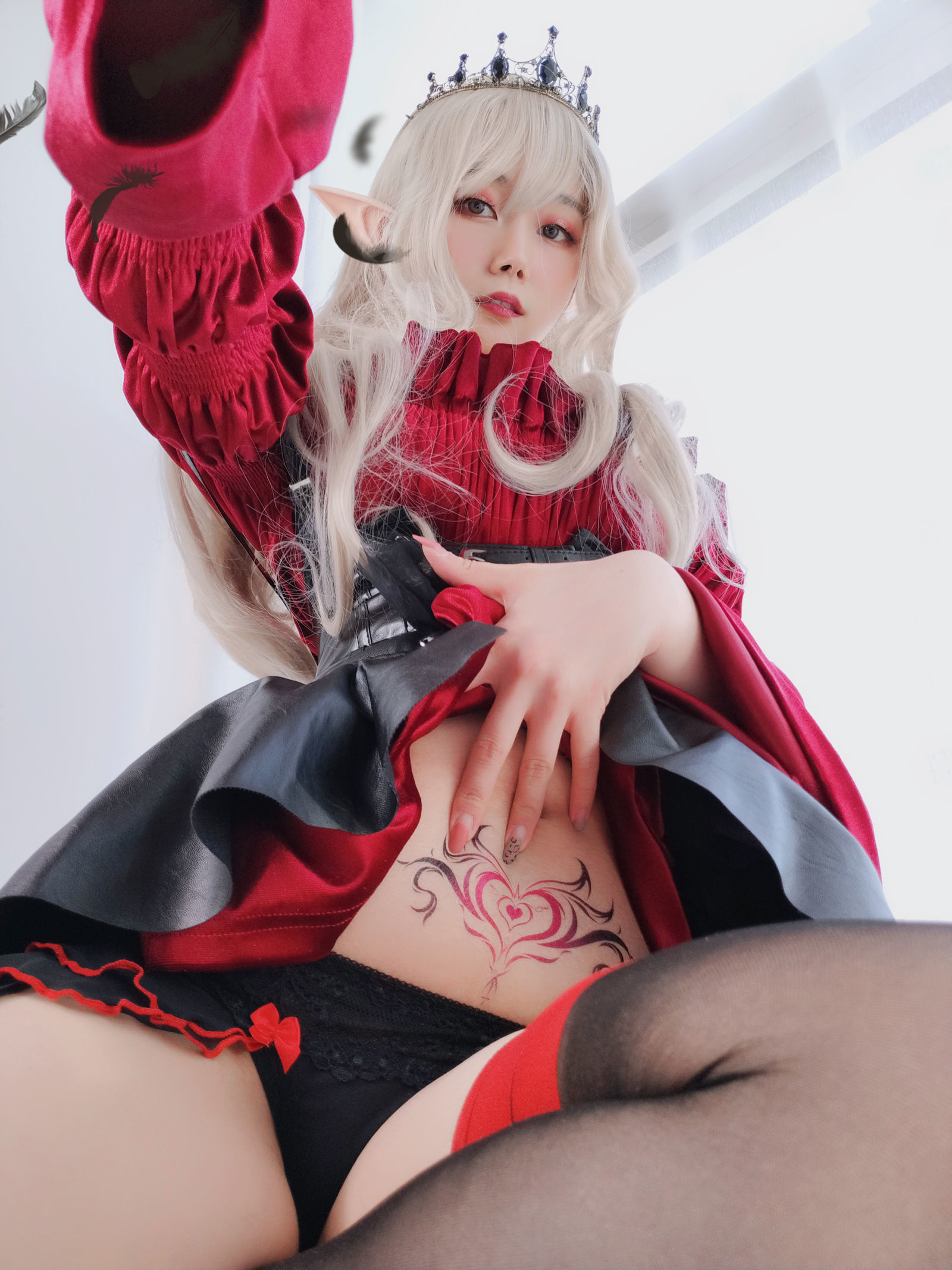 [萝莉COS] 白银 – 皇家吸血鬼 [50P]