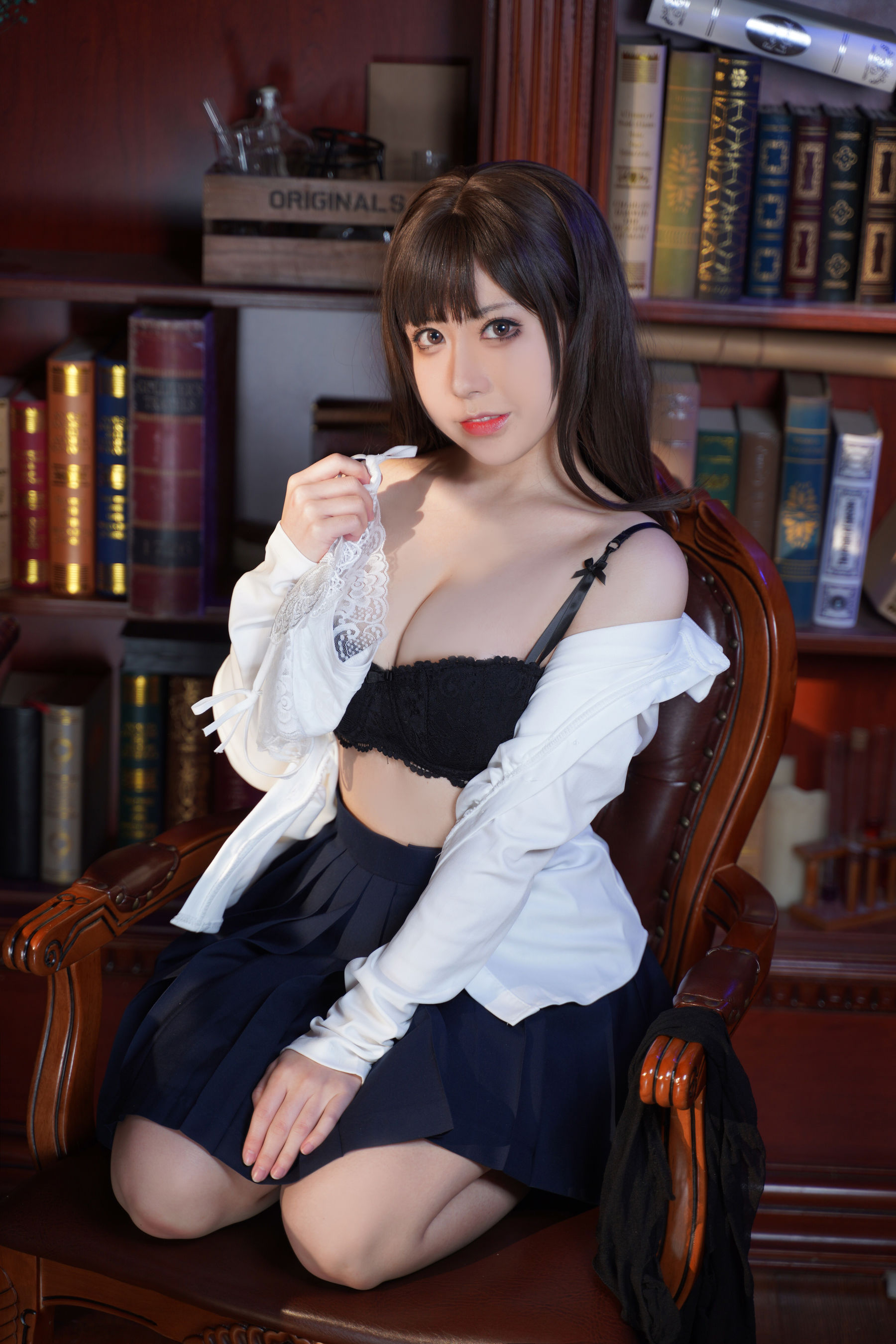 虎森森 – 书房姐姐 [31P]