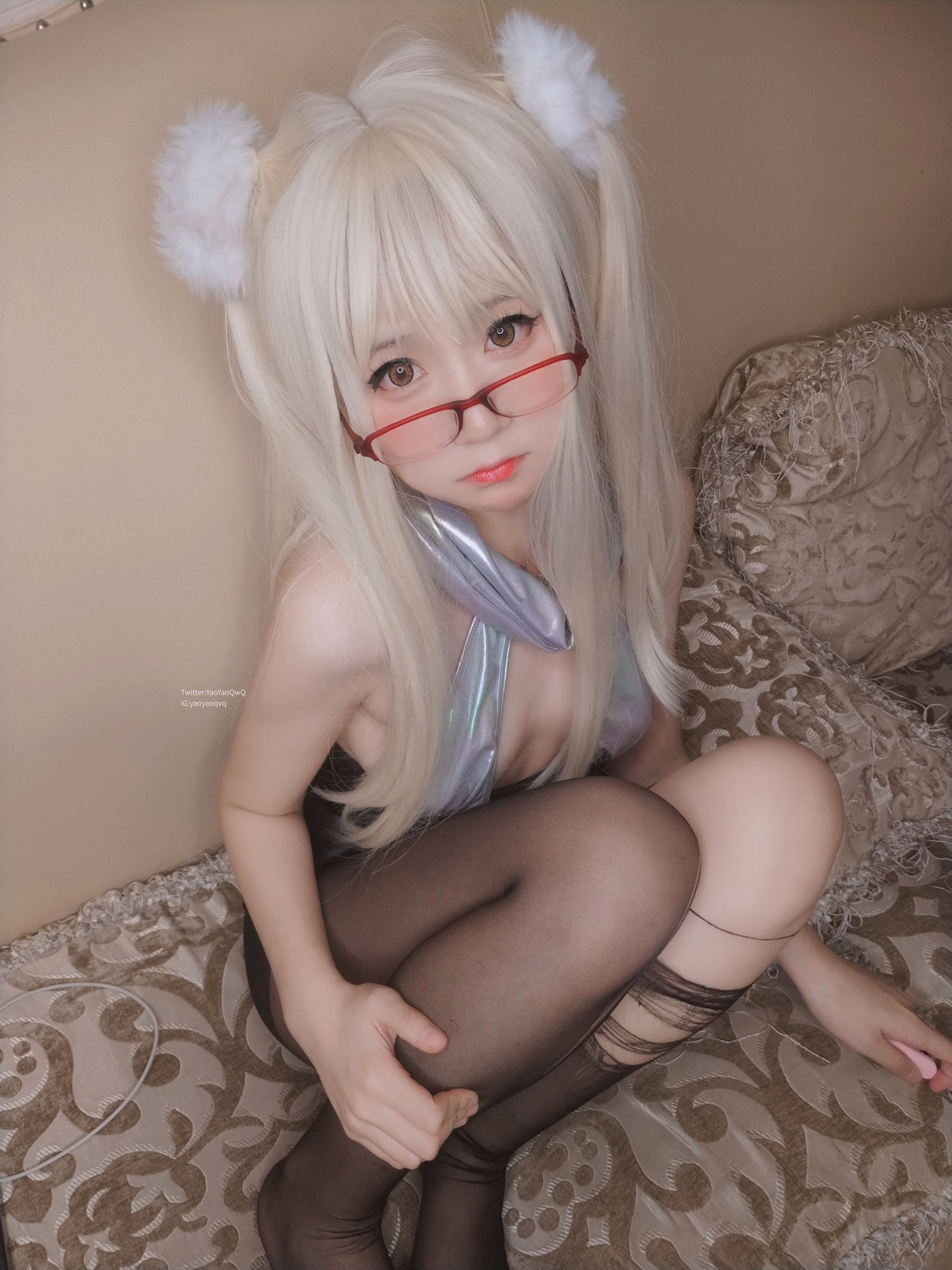 萌妹子Coser摇摇乐yoyo – 黑色长筒袜 [115P]