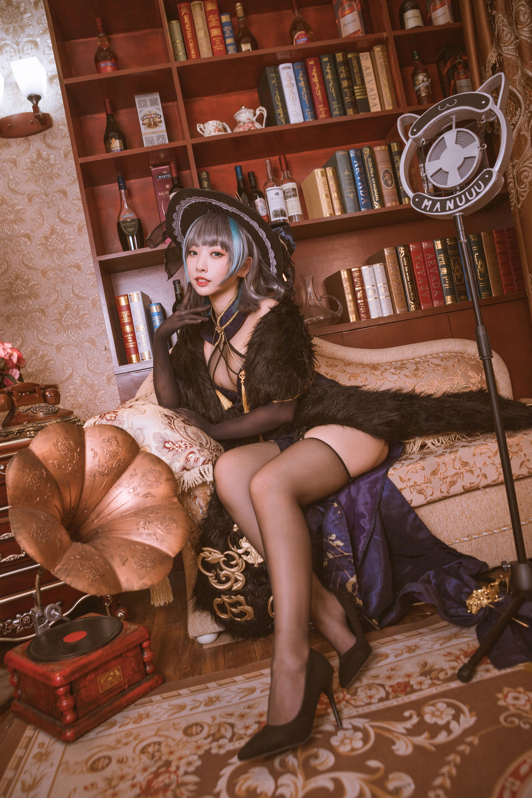 宫本桜 – 柴郡旗袍 音乐绚烂CaitSith [20P]