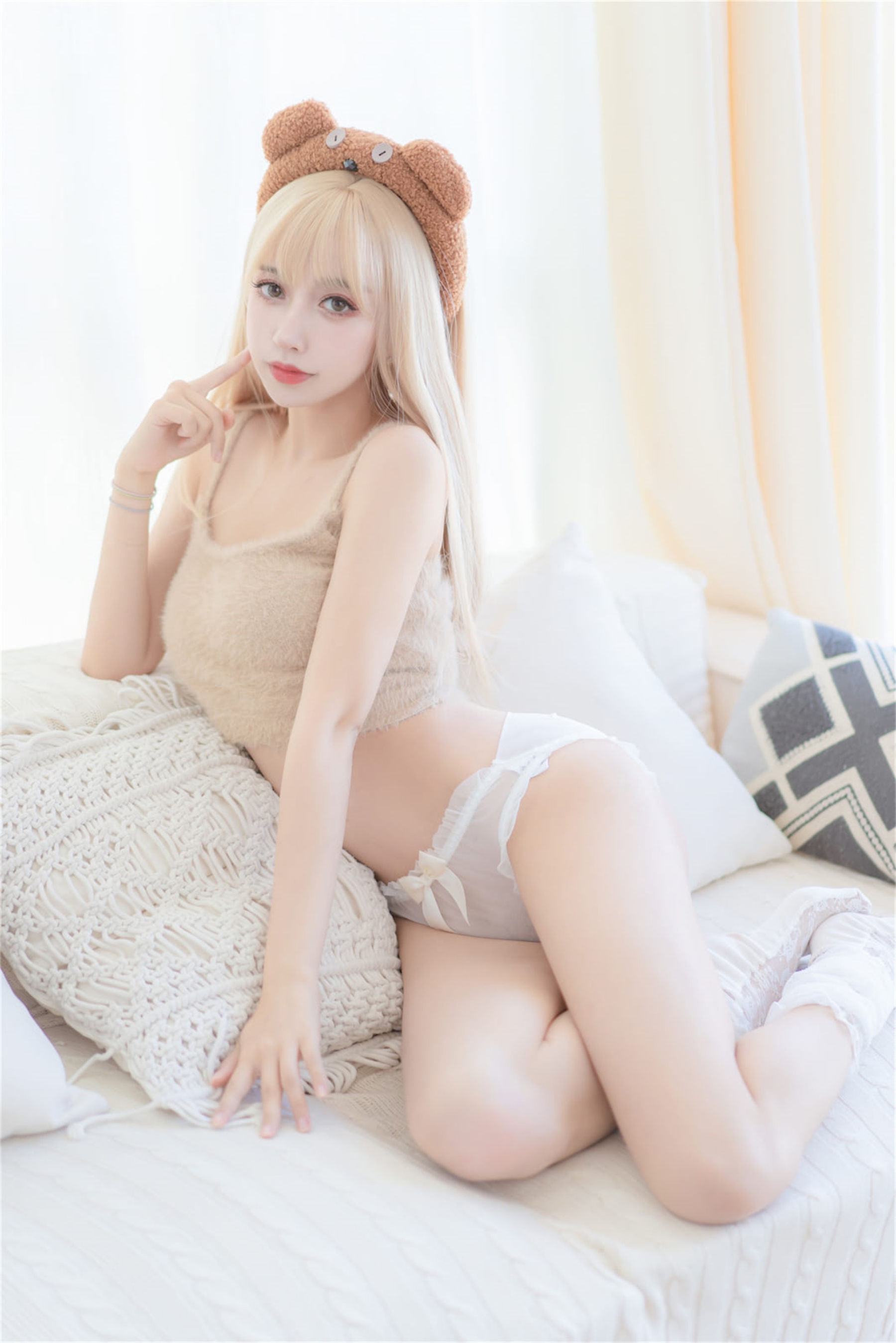 斗鱼米线线sama – 小熊软糖 [66P]