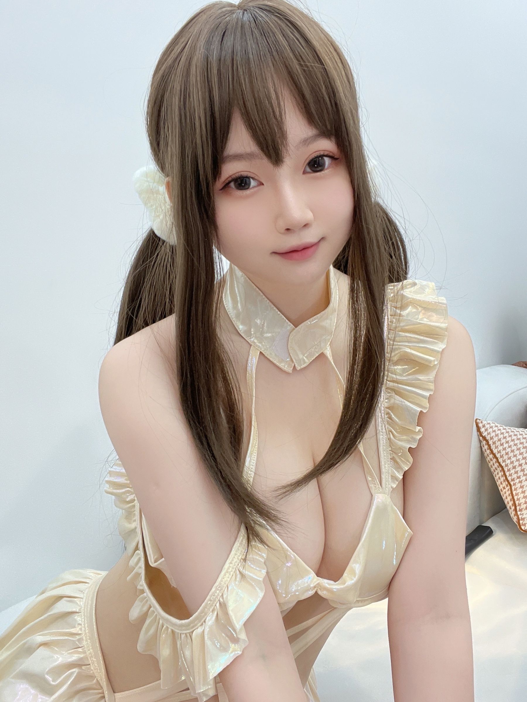 蜜桃少女是依酱呀 – 镭射连体衣 [30P]