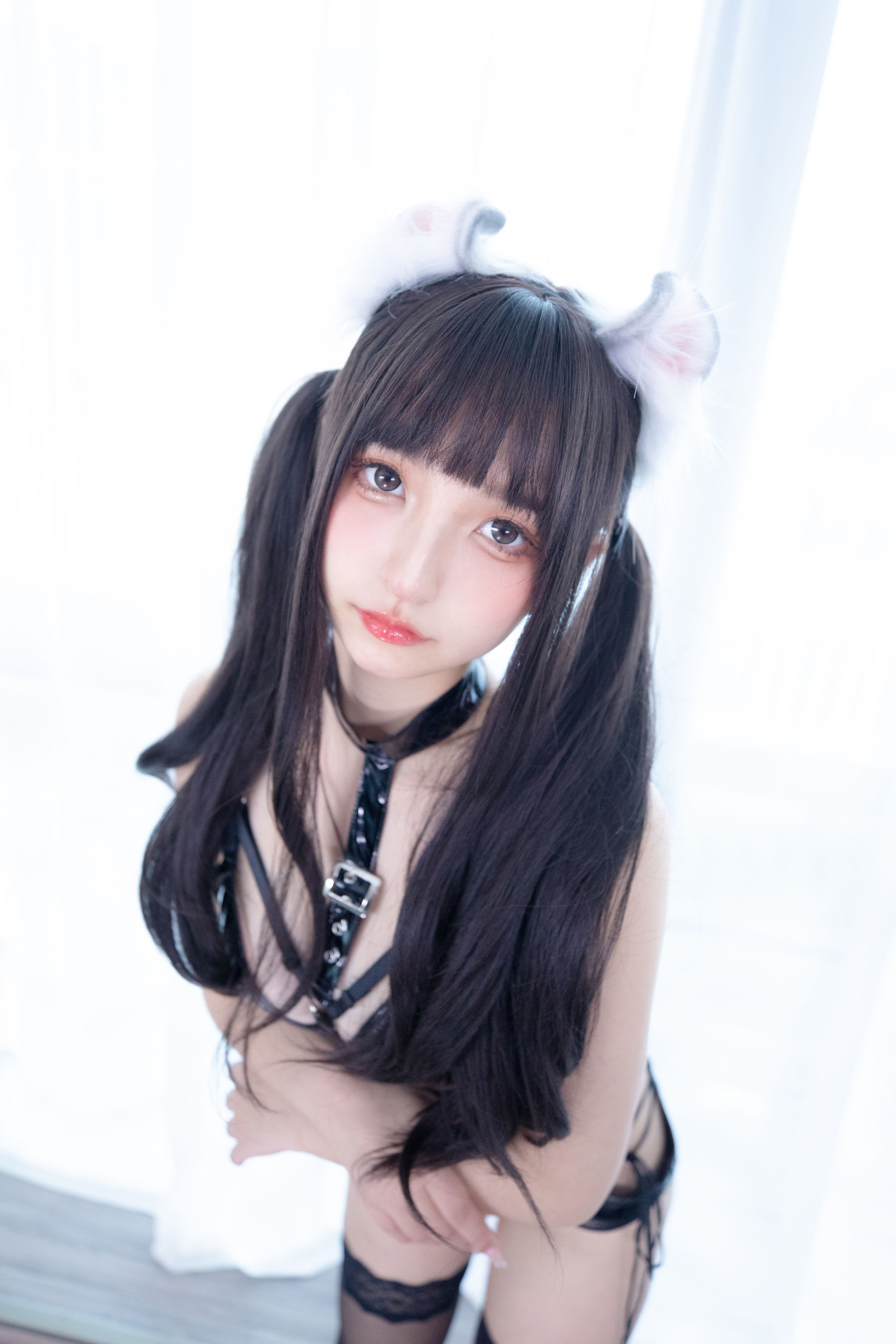 萝莉神楽板真冬 黑丝与黑胶 [75P]