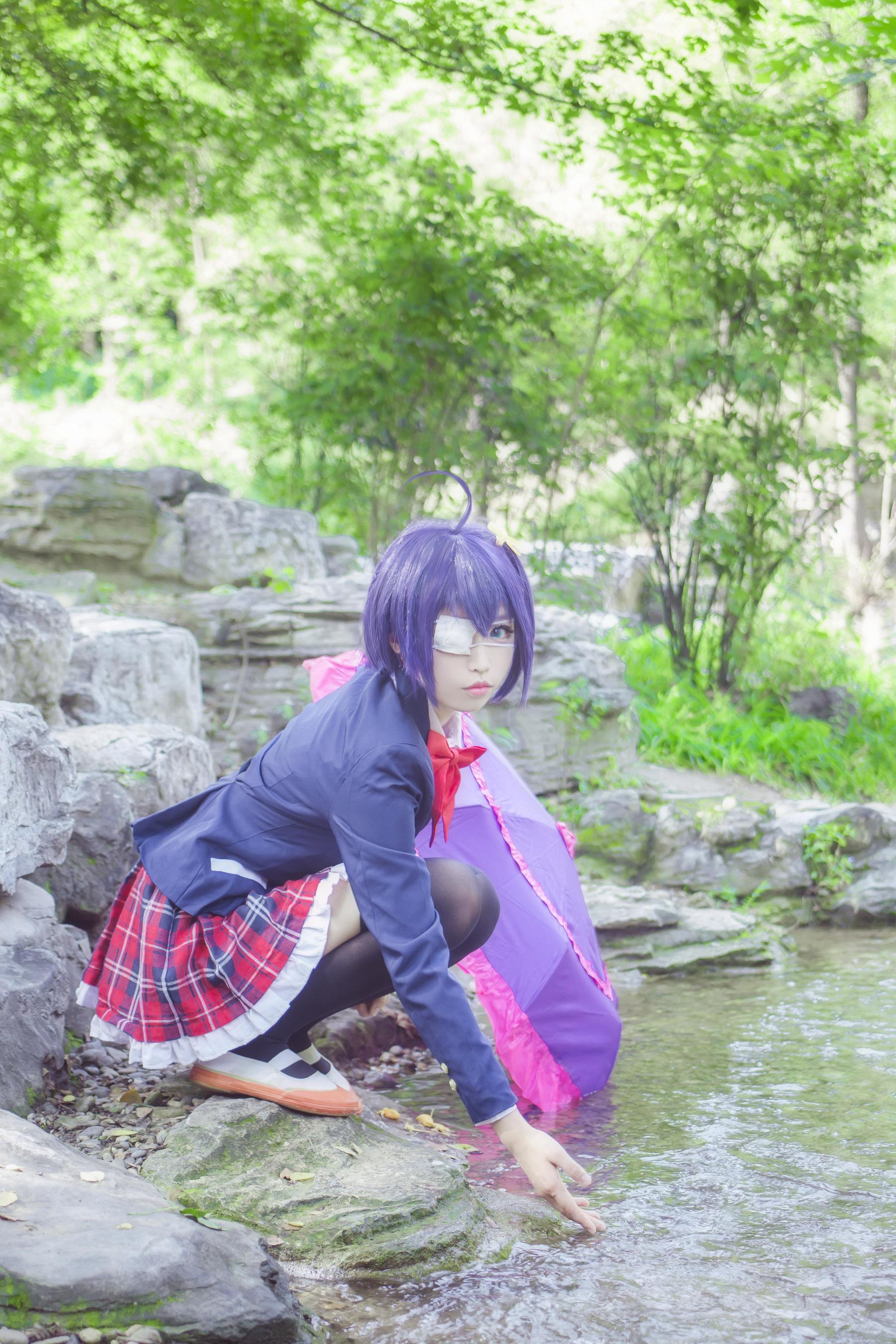 [Cosplay写真] 萌妹白易子教主 – 中二病也要谈恋爱 [10P]