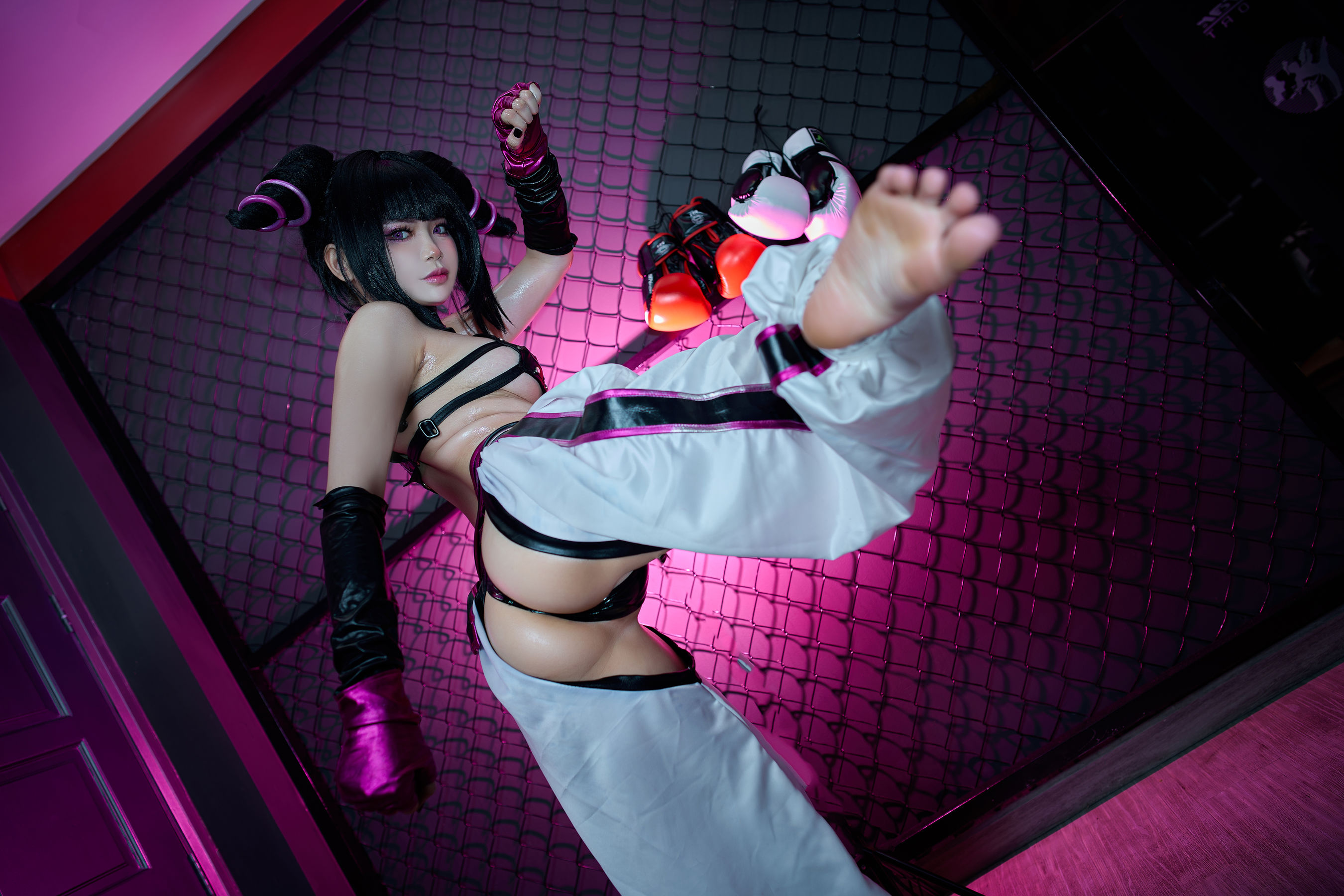 ZinieQ – Juri Han [38P]