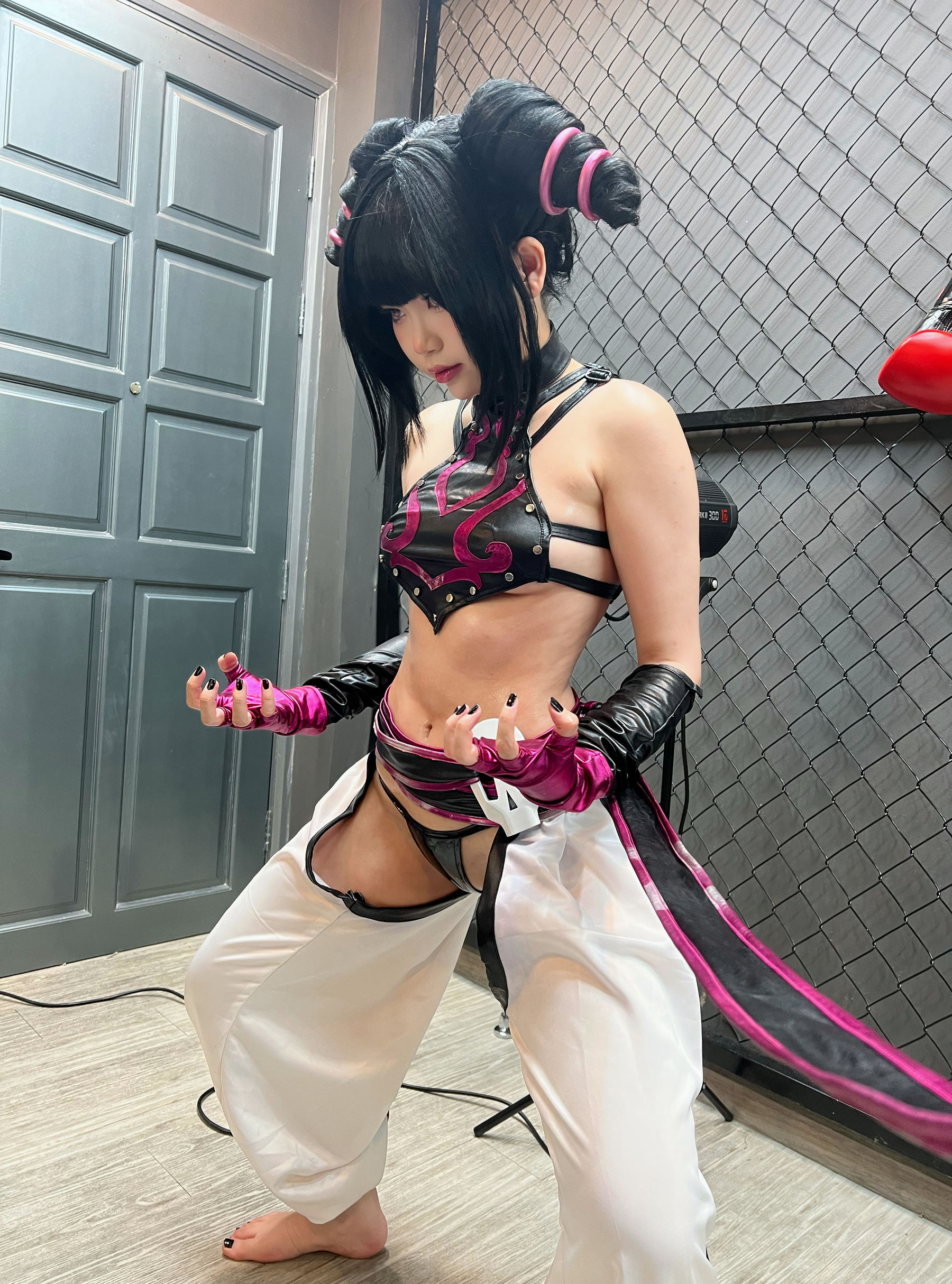 ZinieQ – Juri Han [38P]