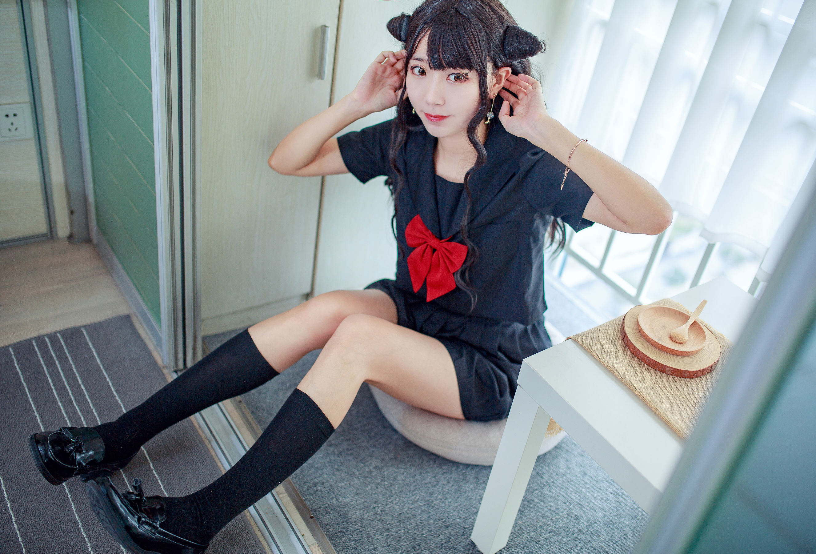 [萝莉COS] 黑川 – 小恶魔JK [32P]