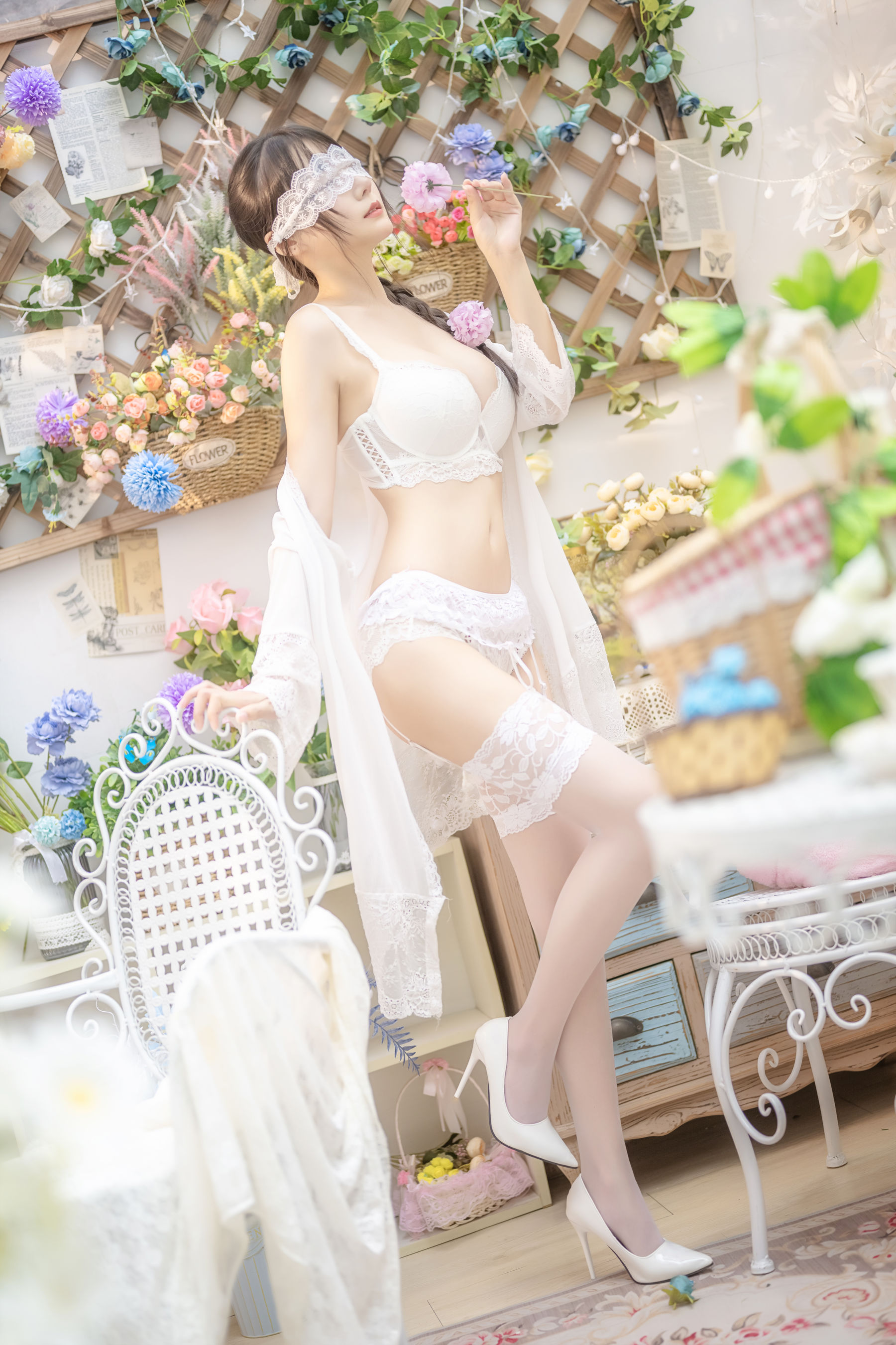 香草喵露露 – 白色玫瑰 [48P]