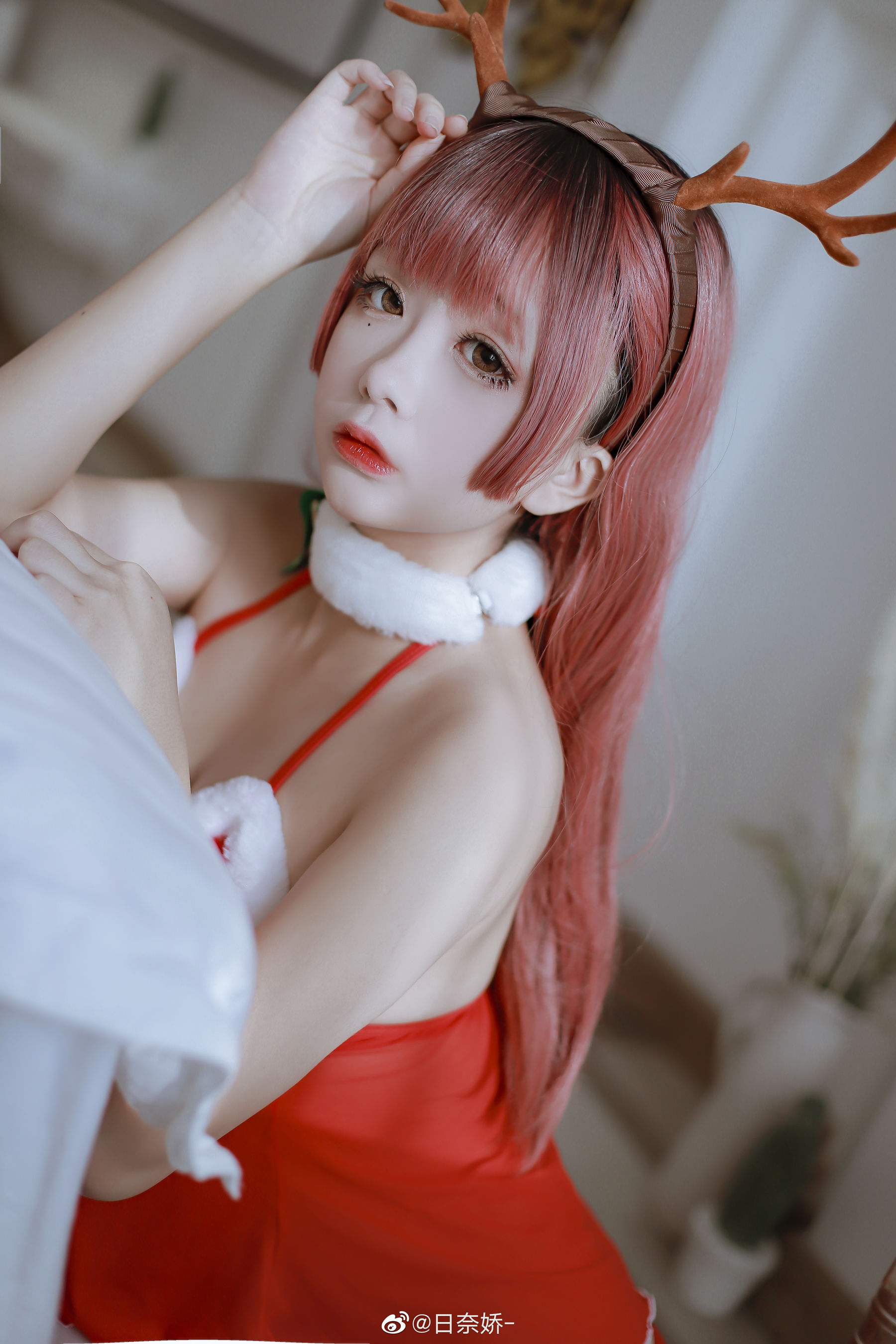 日奈娇 – 圣诞节 [11P]