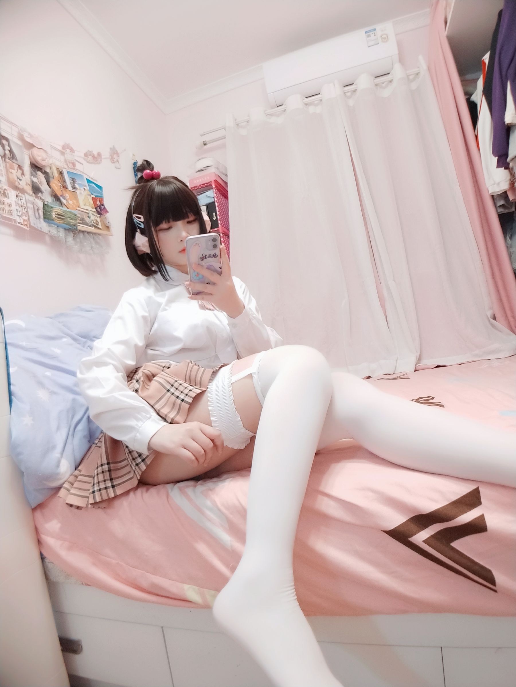 二次元美女古川kagura – 白丝JK [41P]