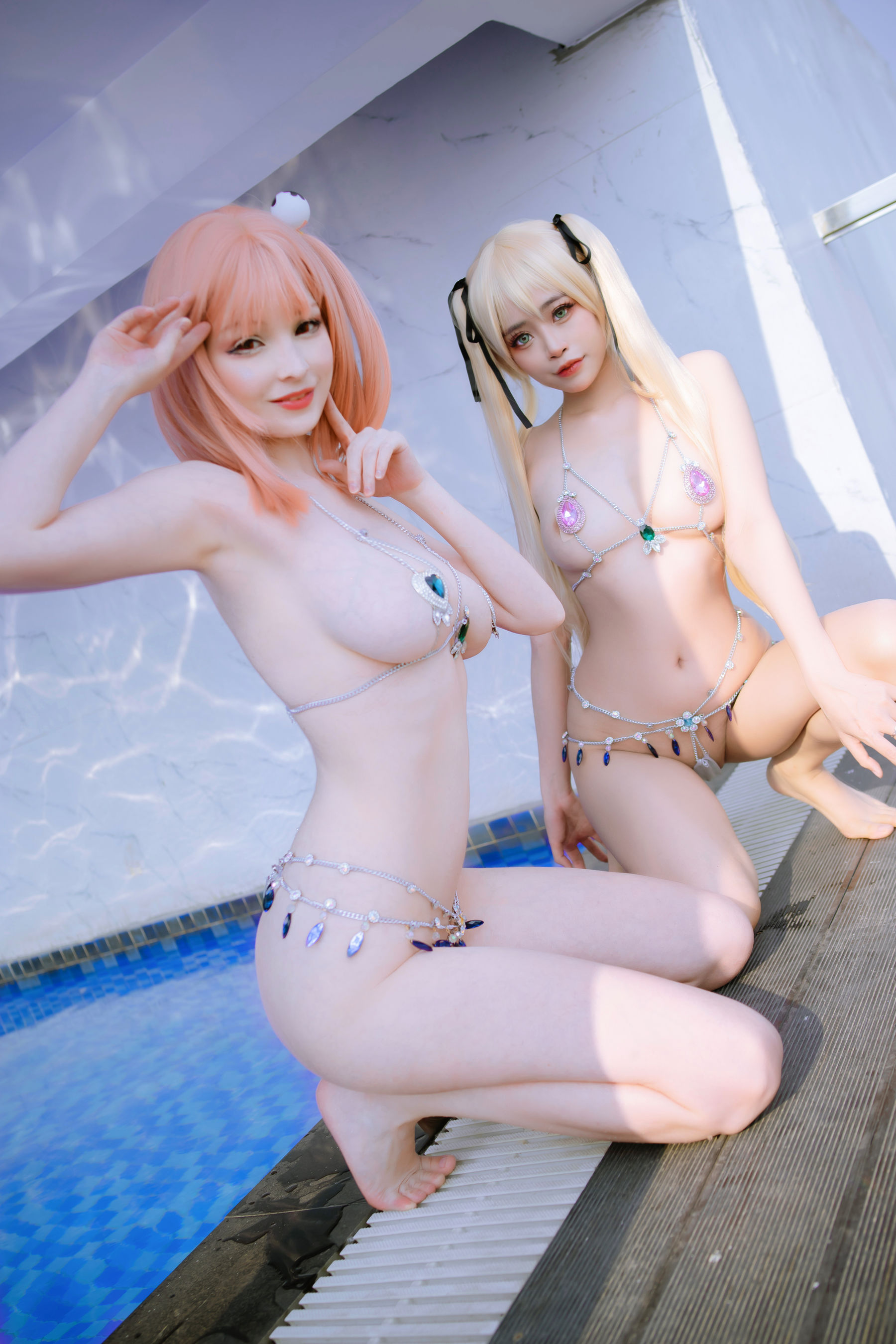 日本性感萝莉Byoru&Hidori – Rose DoA 死或生泳装 [42P]