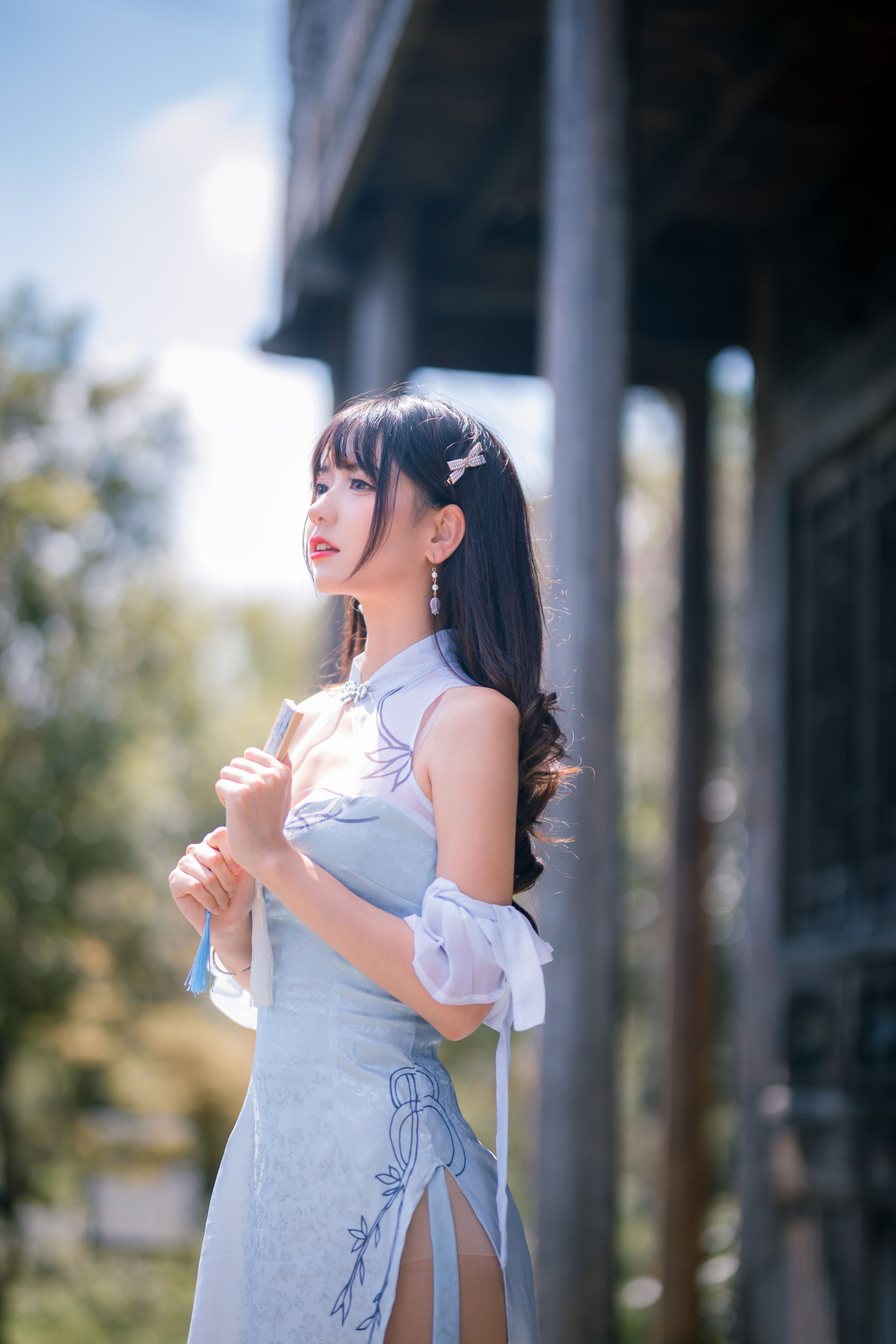 可爱妹子陆卿卿kyokyo – 蓝色旗袍 [24P]