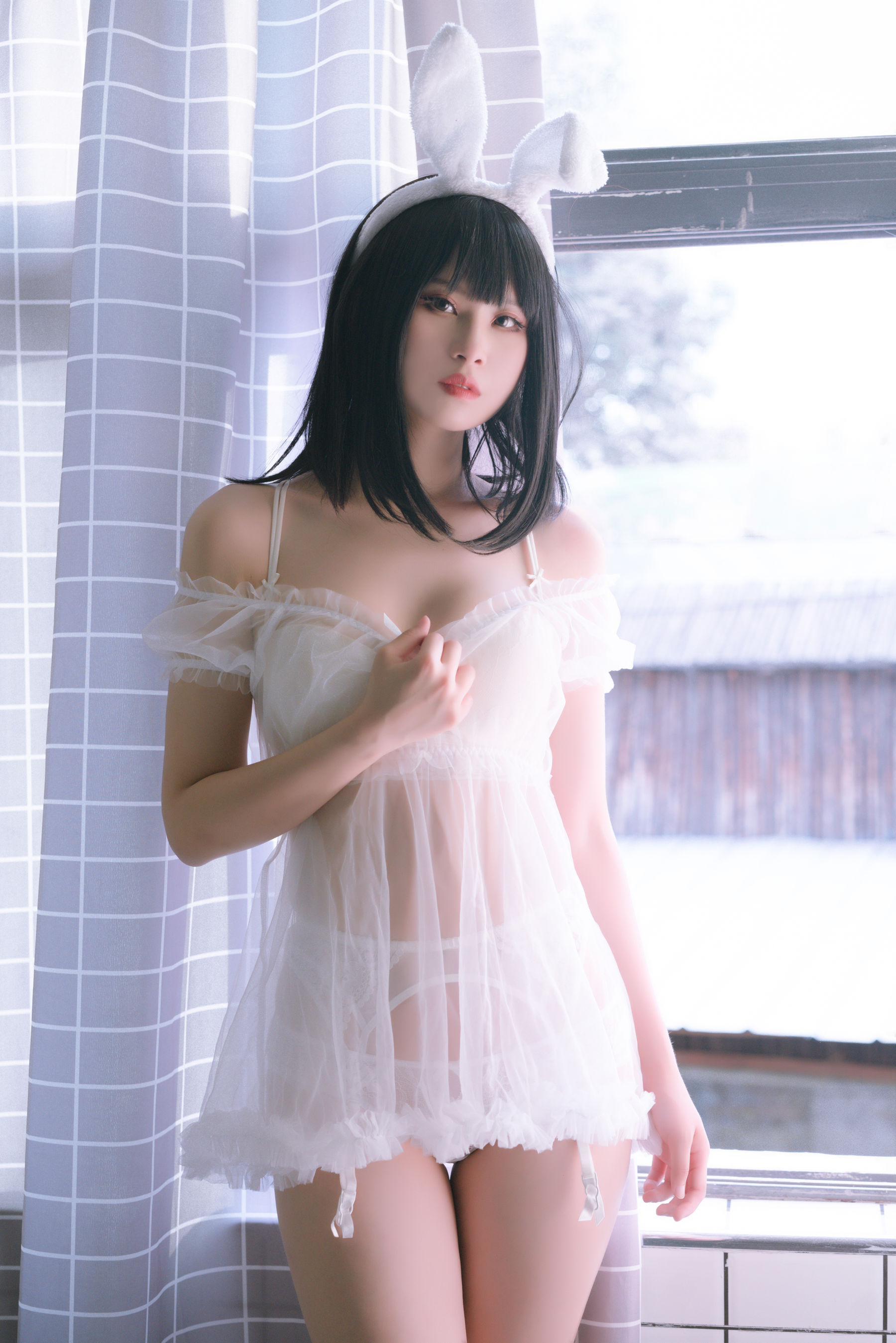 动漫博主田璐璐 – 浪漫白兔 [29P]