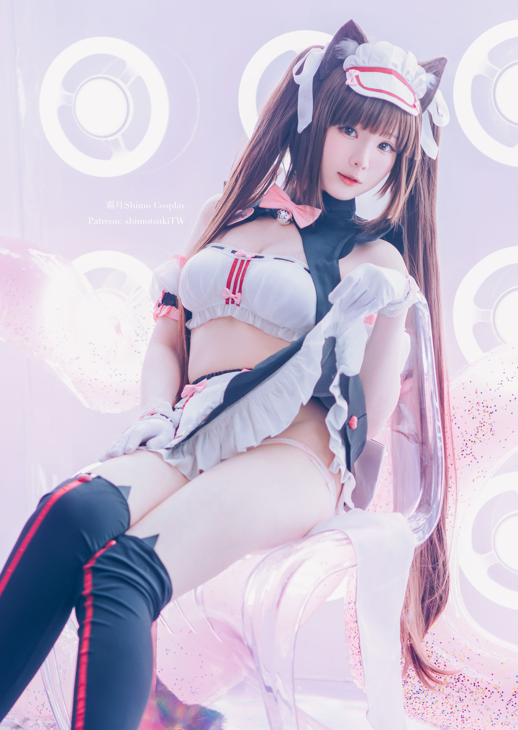 微博妹纸霜月shimo – 巧克力赛车服 [12P]