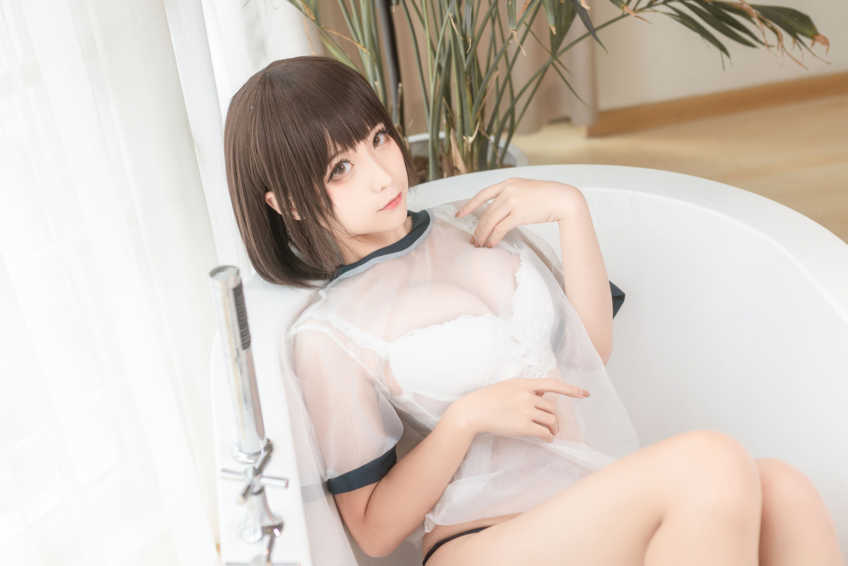 [Cosplay写真] 动漫博主蠢沫沫 – 透明体操服 [40P]