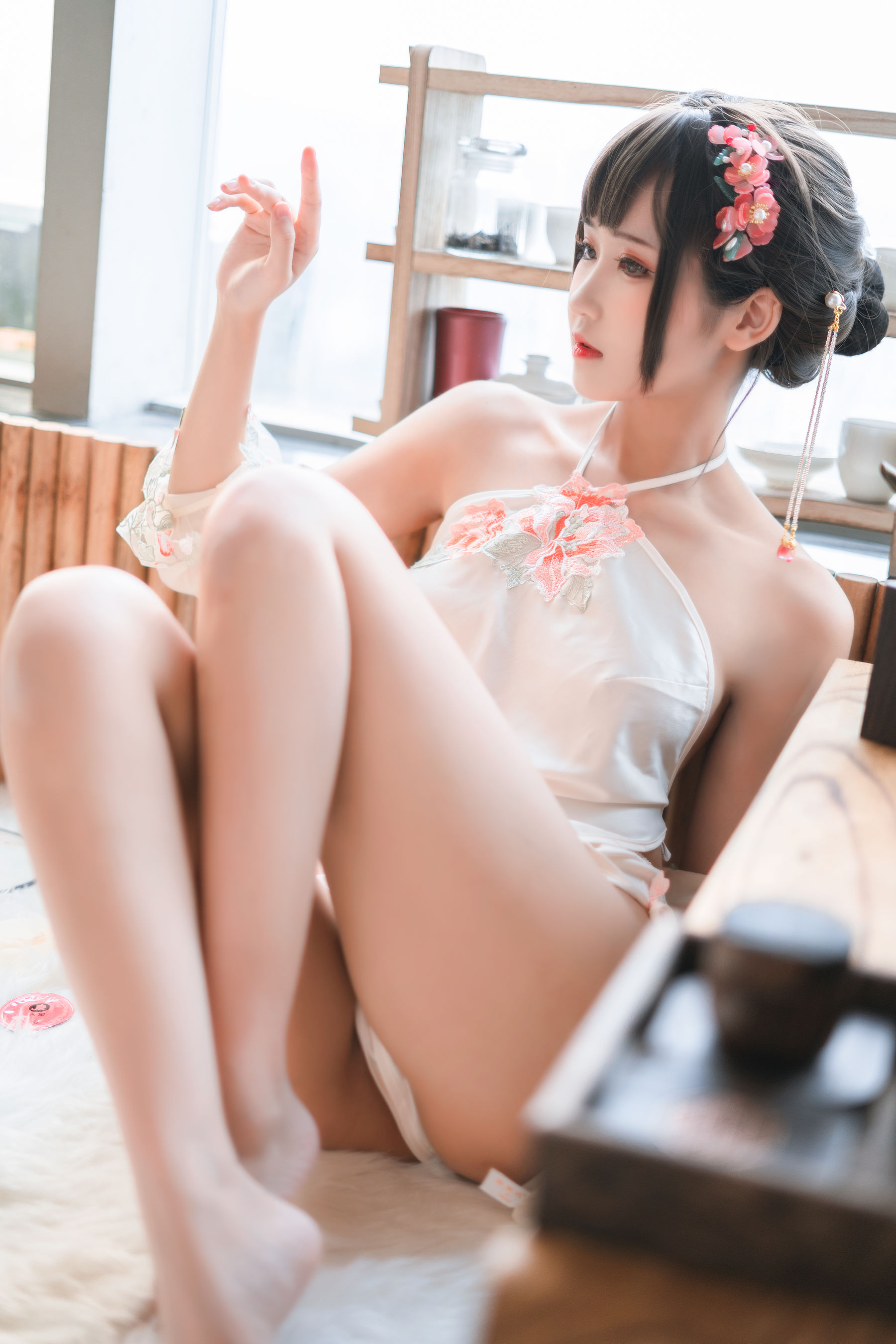 微博妹子三度_69 – 肚兜 [28P]