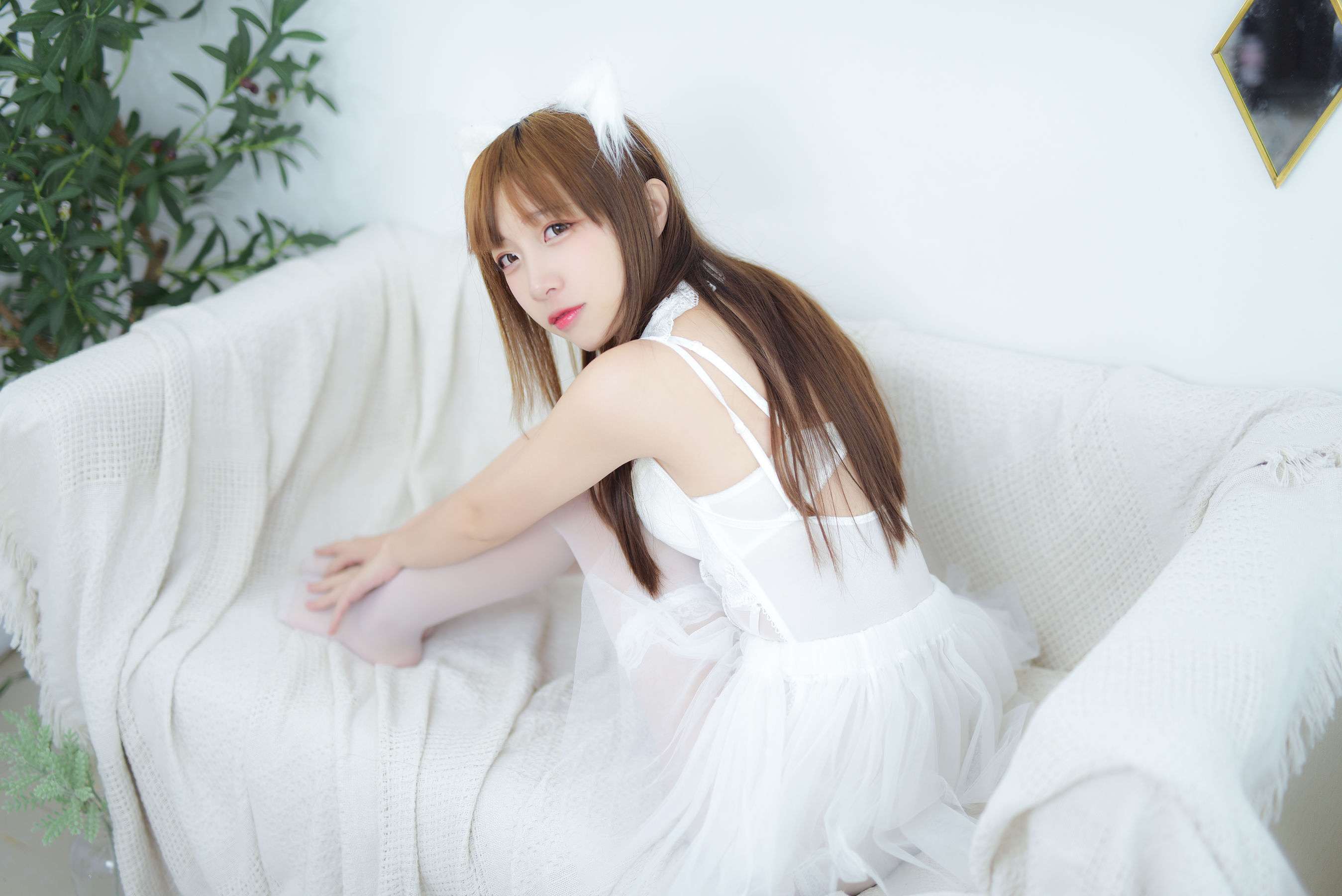 人气Coser二佐Nisa 宠物少女 私房白婚纱 [28P]
