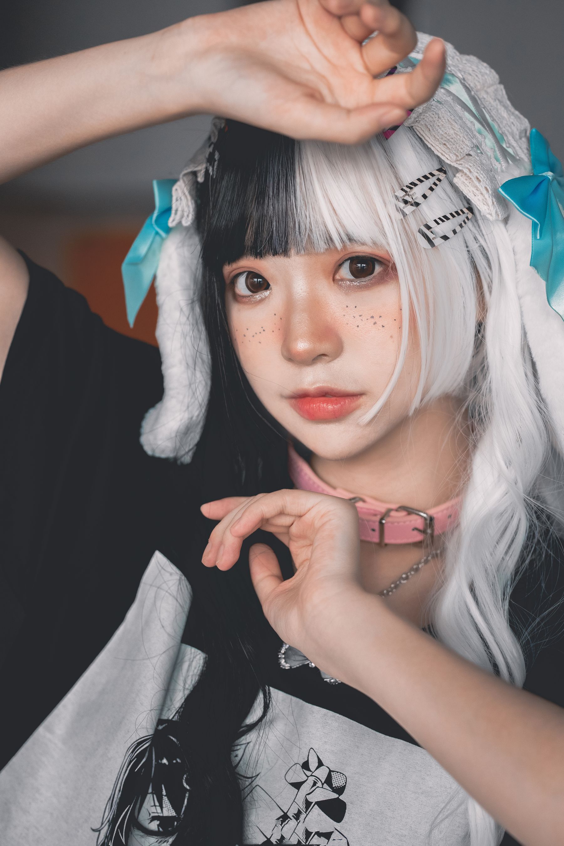 疯猫ss – 雀斑少女 [12P]