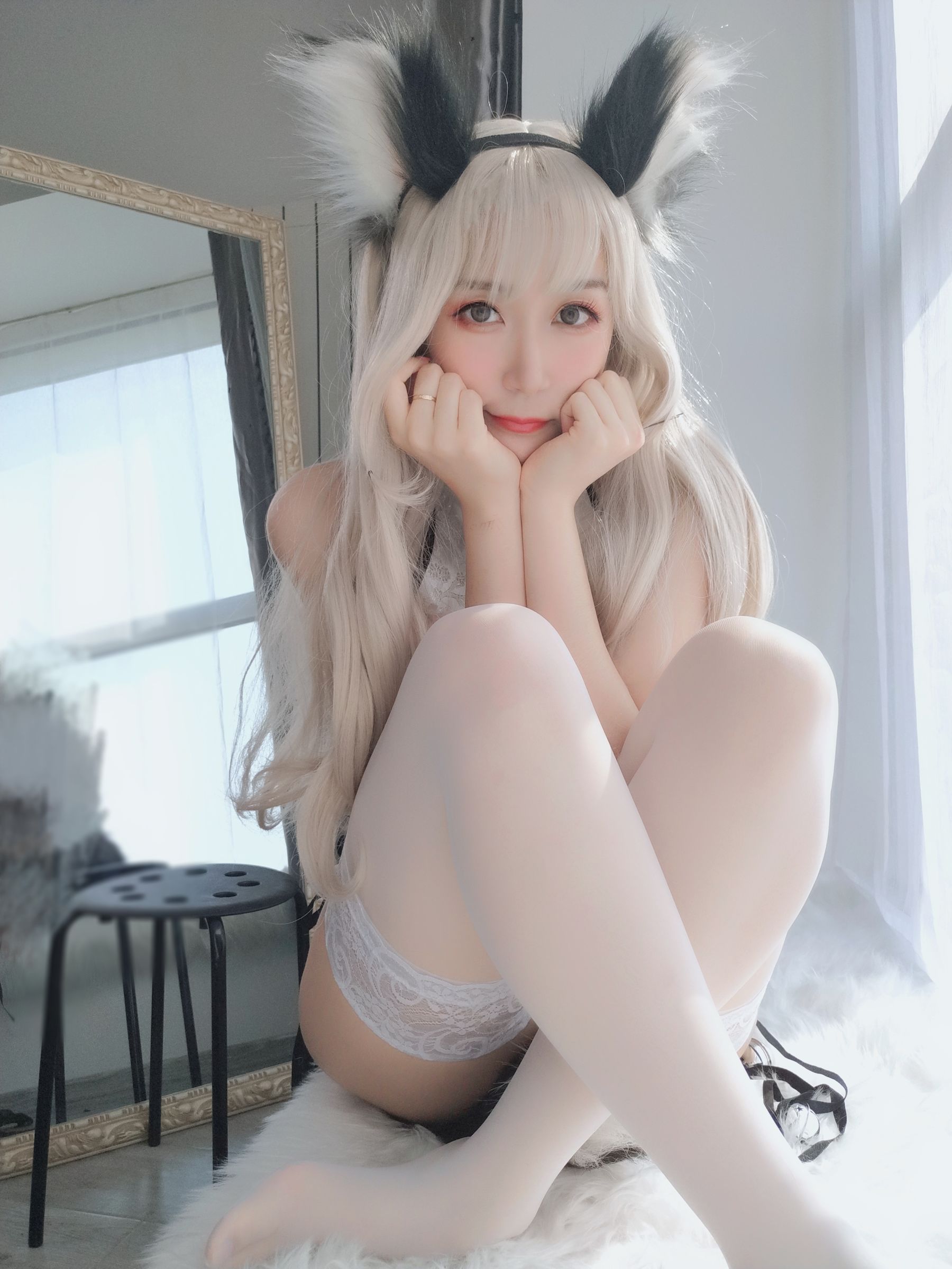 Coser小姐姐白银 小白狼 [49P]