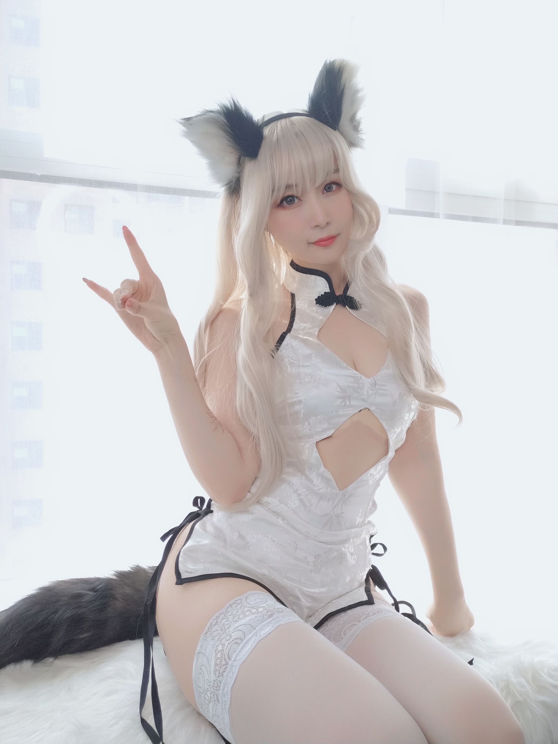 Coser小姐姐白银 小白狼 [49P]