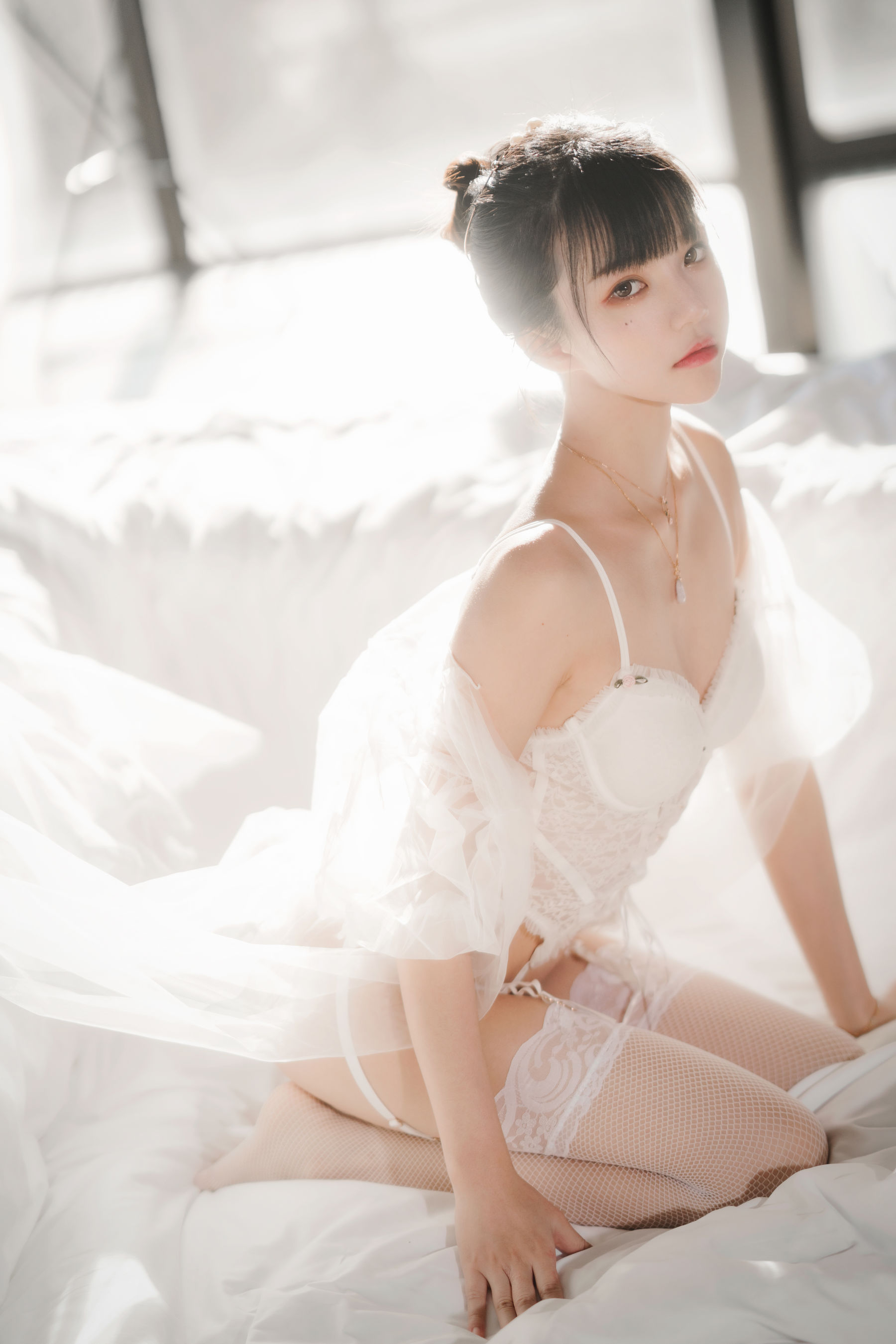 桜桃喵 – 白纱糖01 [35P]