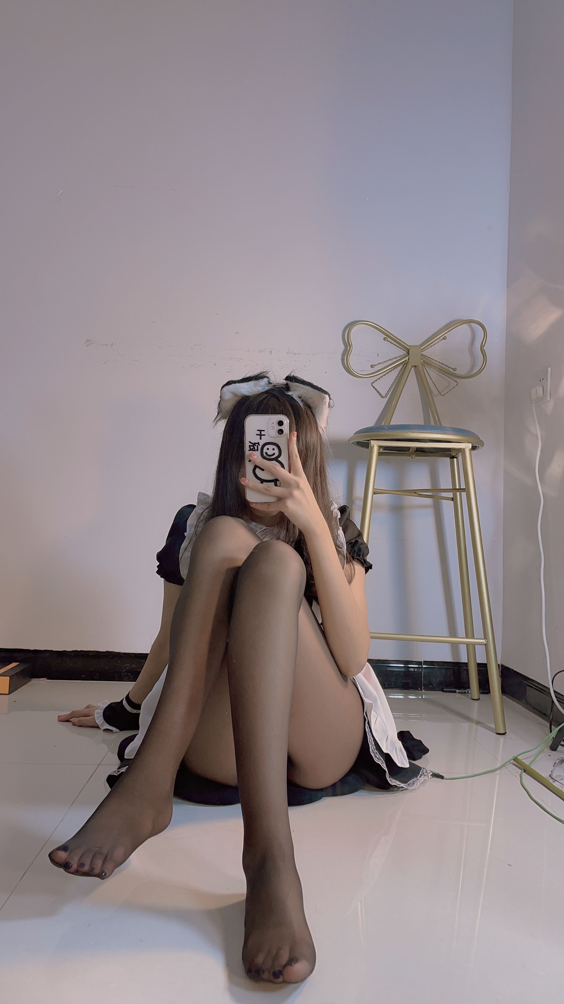 宁酱 – 黑丝女仆 [75P]