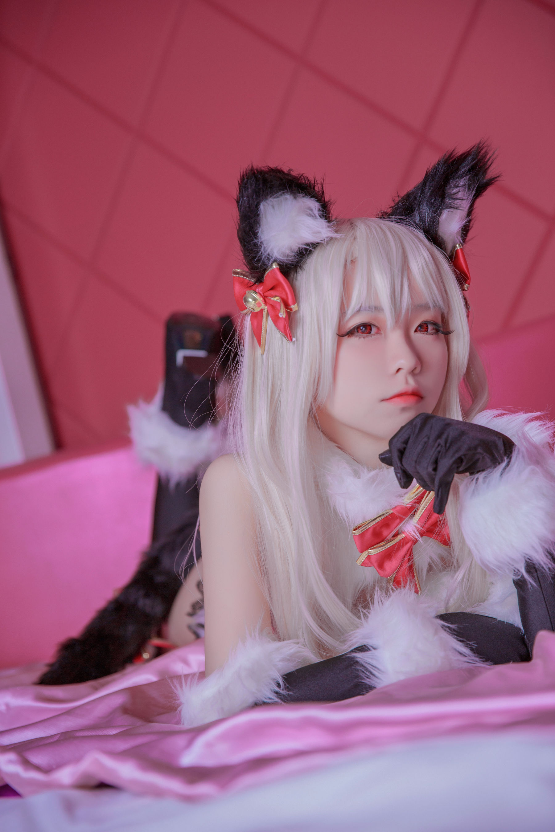 动漫博主G44不会受伤 – 魔法少女伊莉雅 危险野兽 [19P]