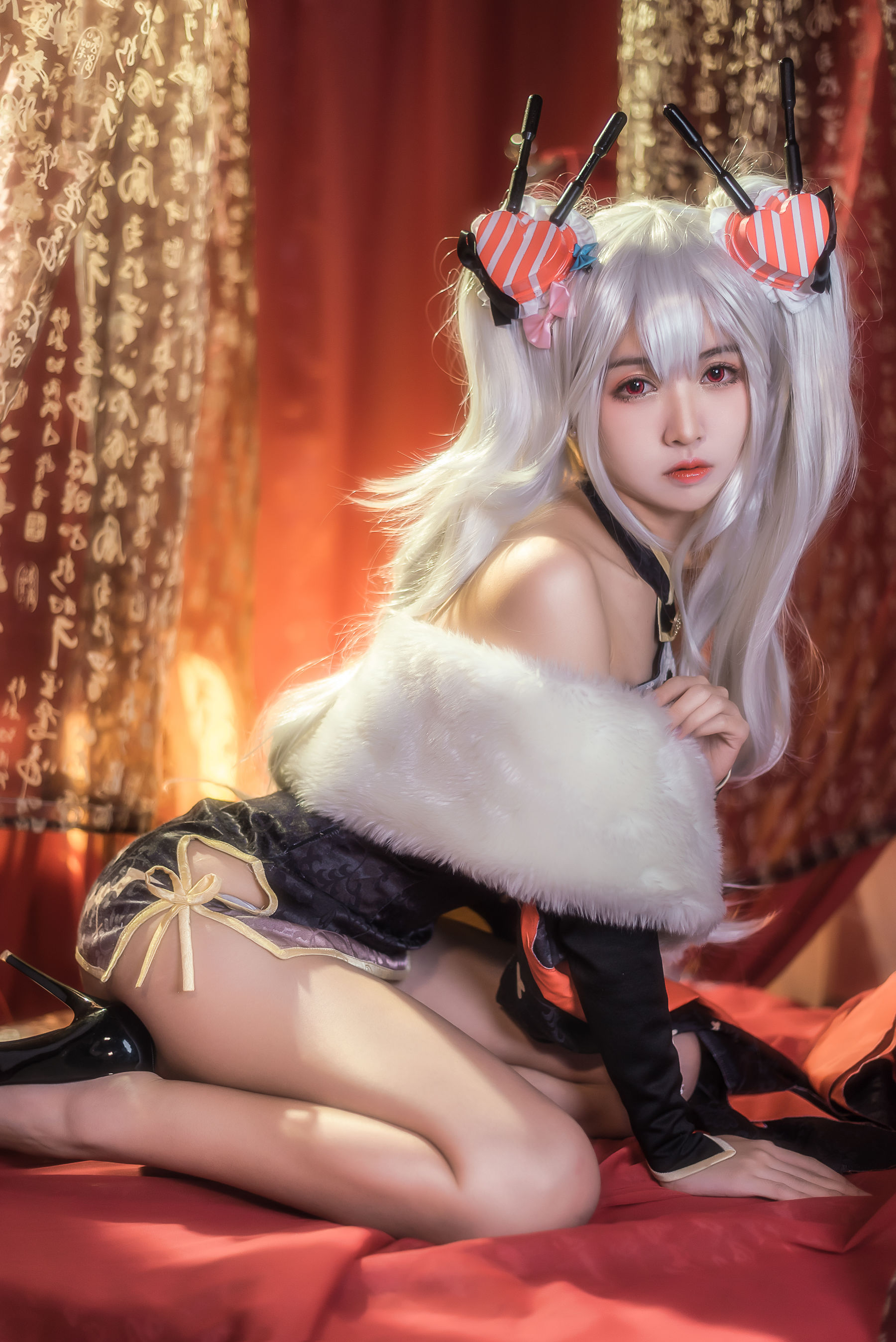 超人气Coser鳗鱼霏儿 碧蓝华裳 吸血鬼 [12P]