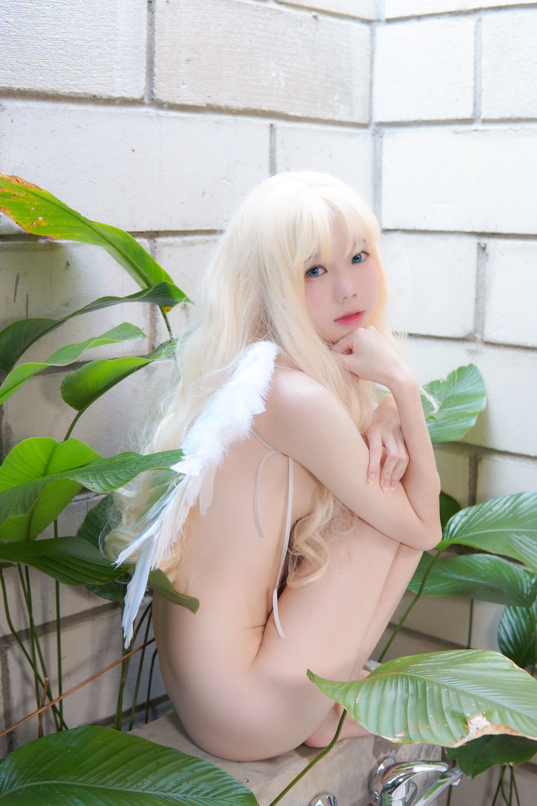 Sally Dorasnow – Filo [18P]