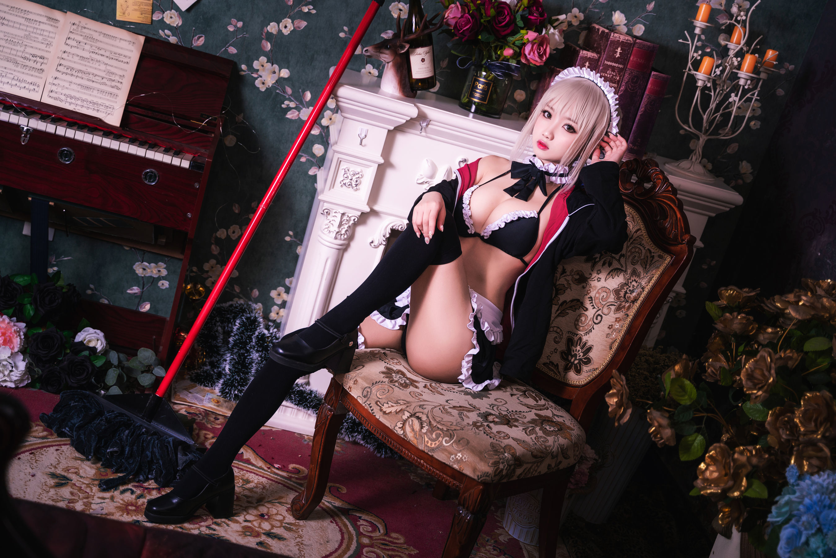 [萝莉COS] 鬼畜瑶 – 黑丝女仆 [26P]