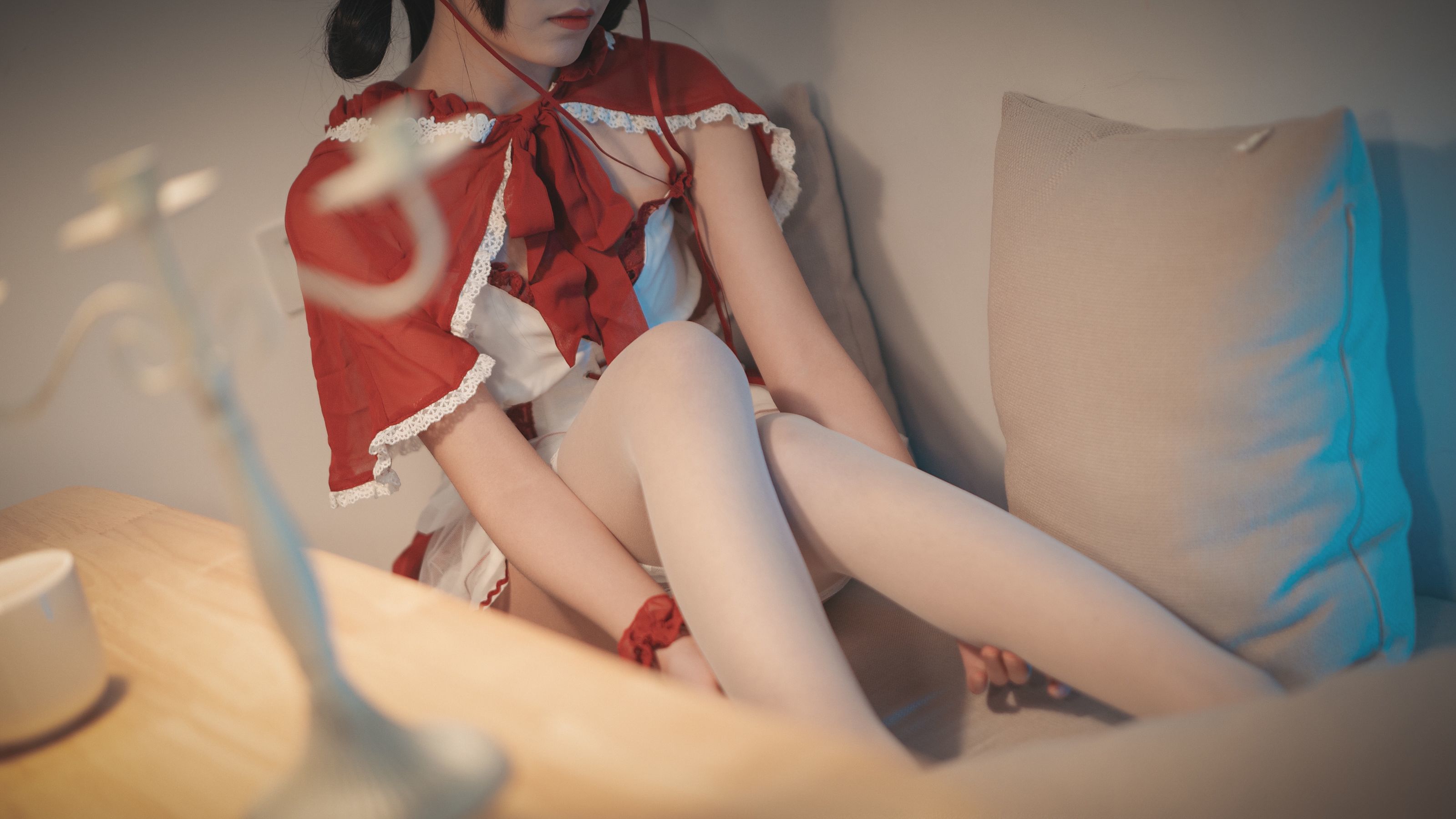 COSER美女逐月su 小红帽 [33P]