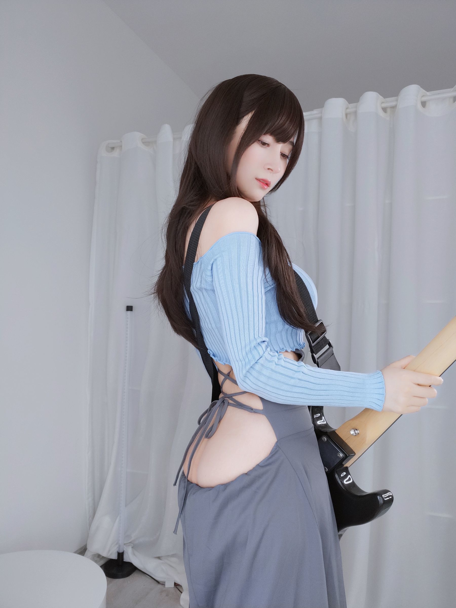 Coser小姐姐白银 – 吉他妹妹 [153P]