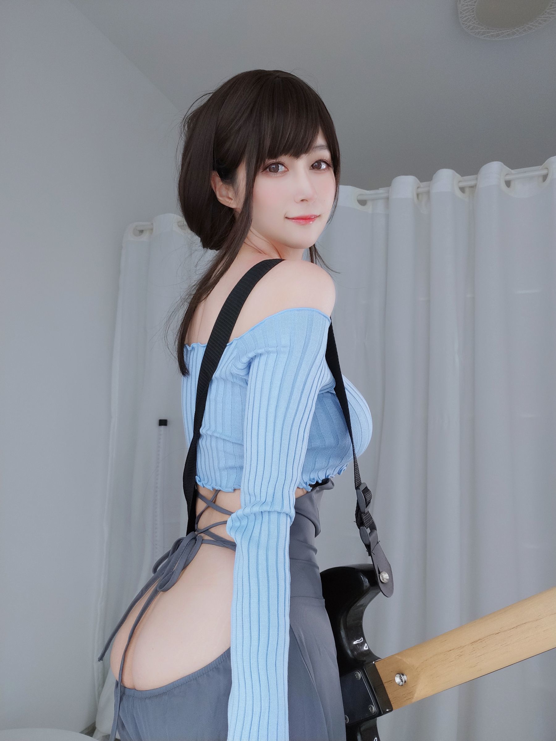 Coser小姐姐白银 – 吉他妹妹 [153P]