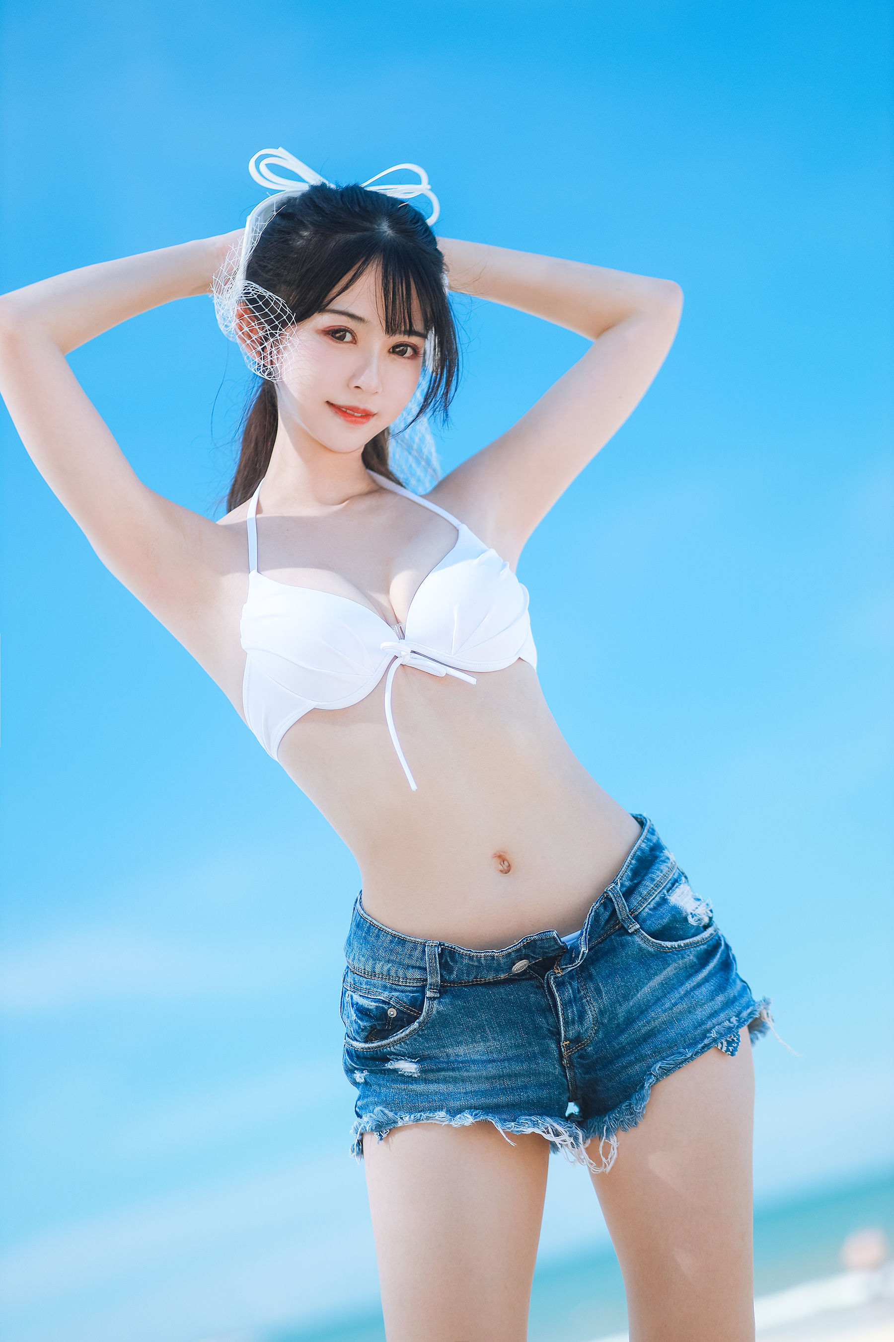 超人气Coser鳗鱼霏儿 – 海边 [18P]