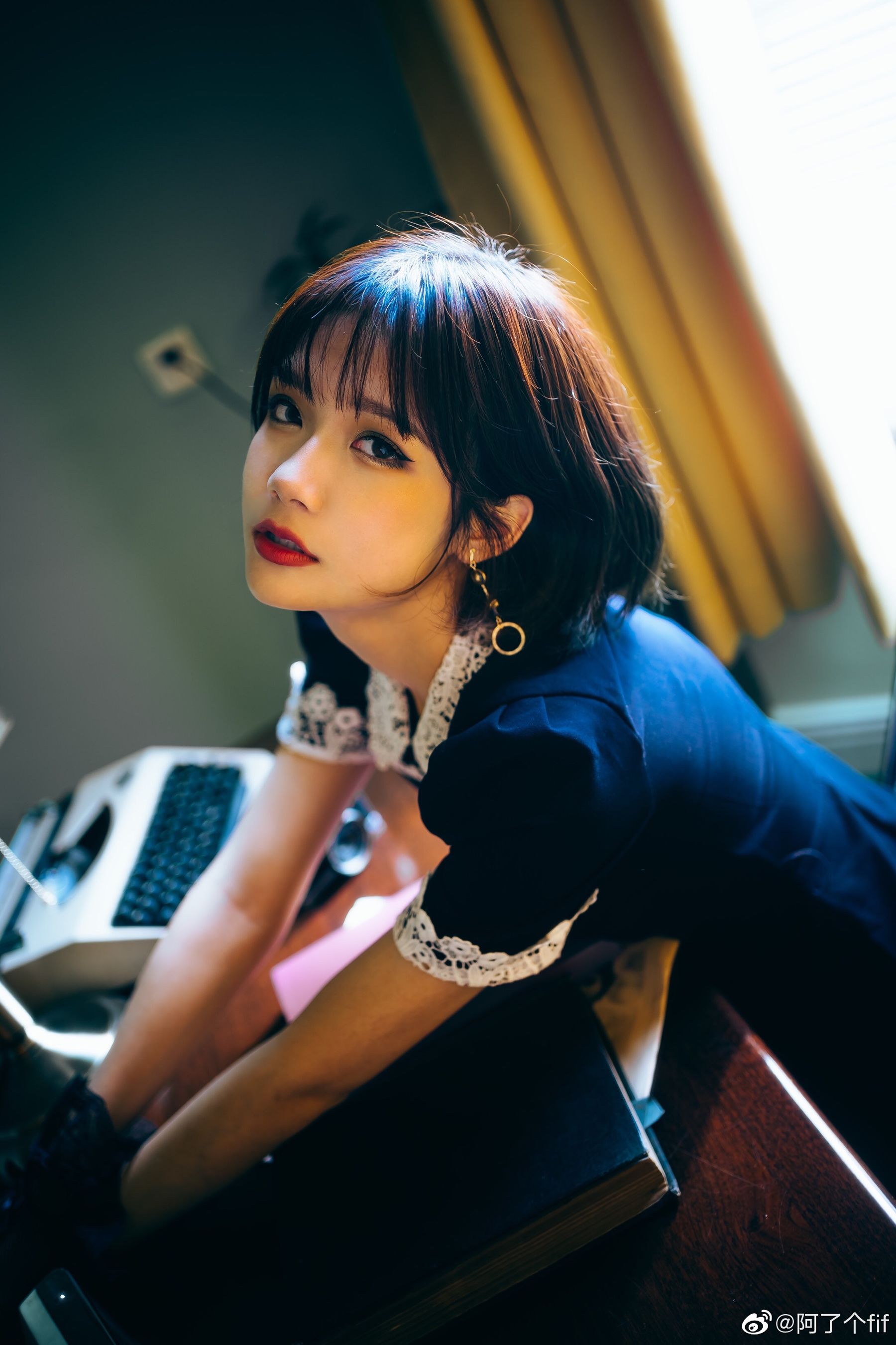 动漫博主阿了个fifi – 复古 [11P]