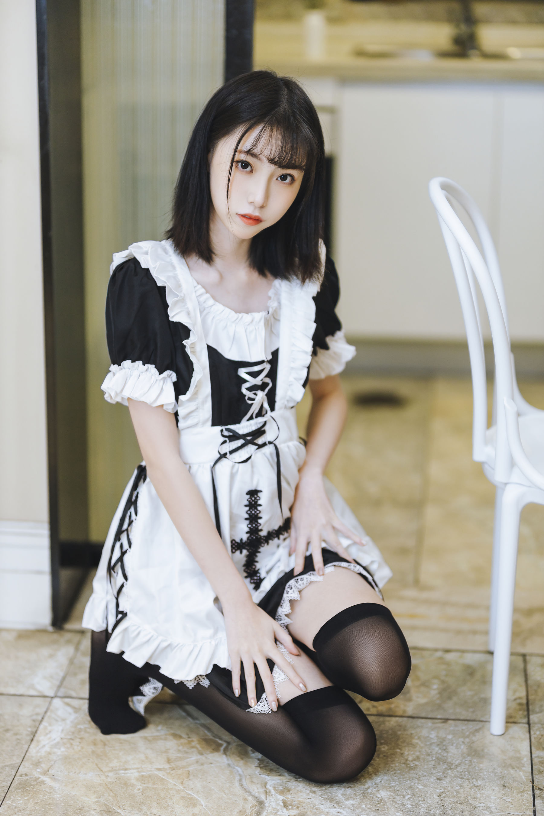 许岚(叁月life) – 短裙女仆 [40P]